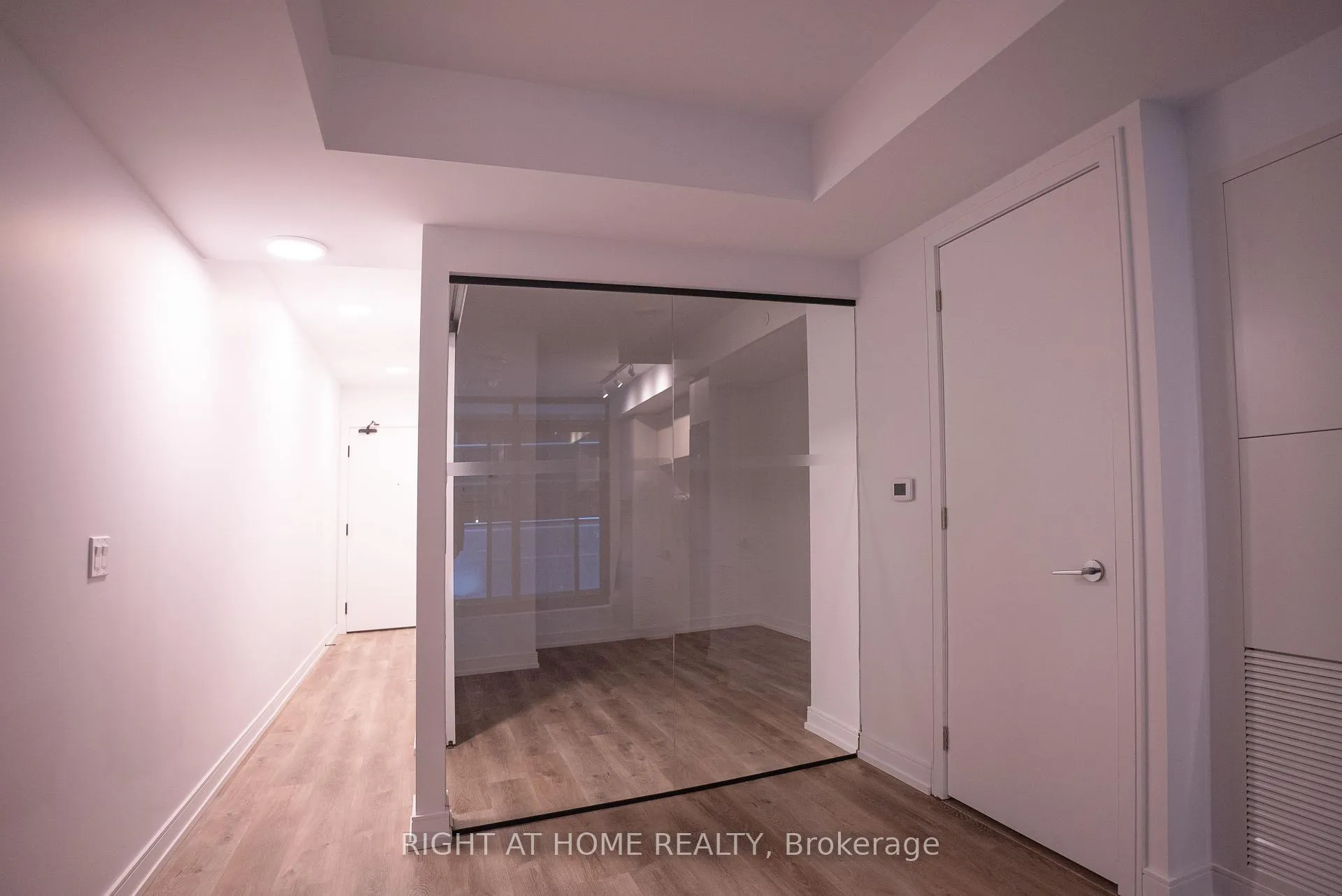 Photo 6 of Unit 619, 1 Jarvis Street, Hamilton, Beasley — HOMEH
