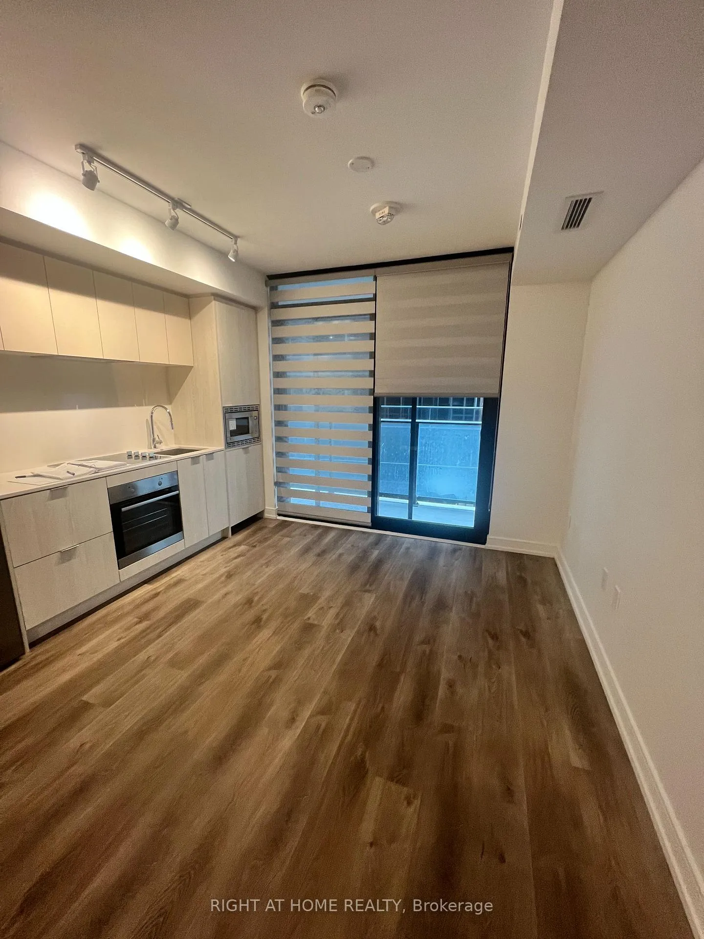 Photo 11 of Unit 619, 1 Jarvis Street, Hamilton, Beasley — HOMEH