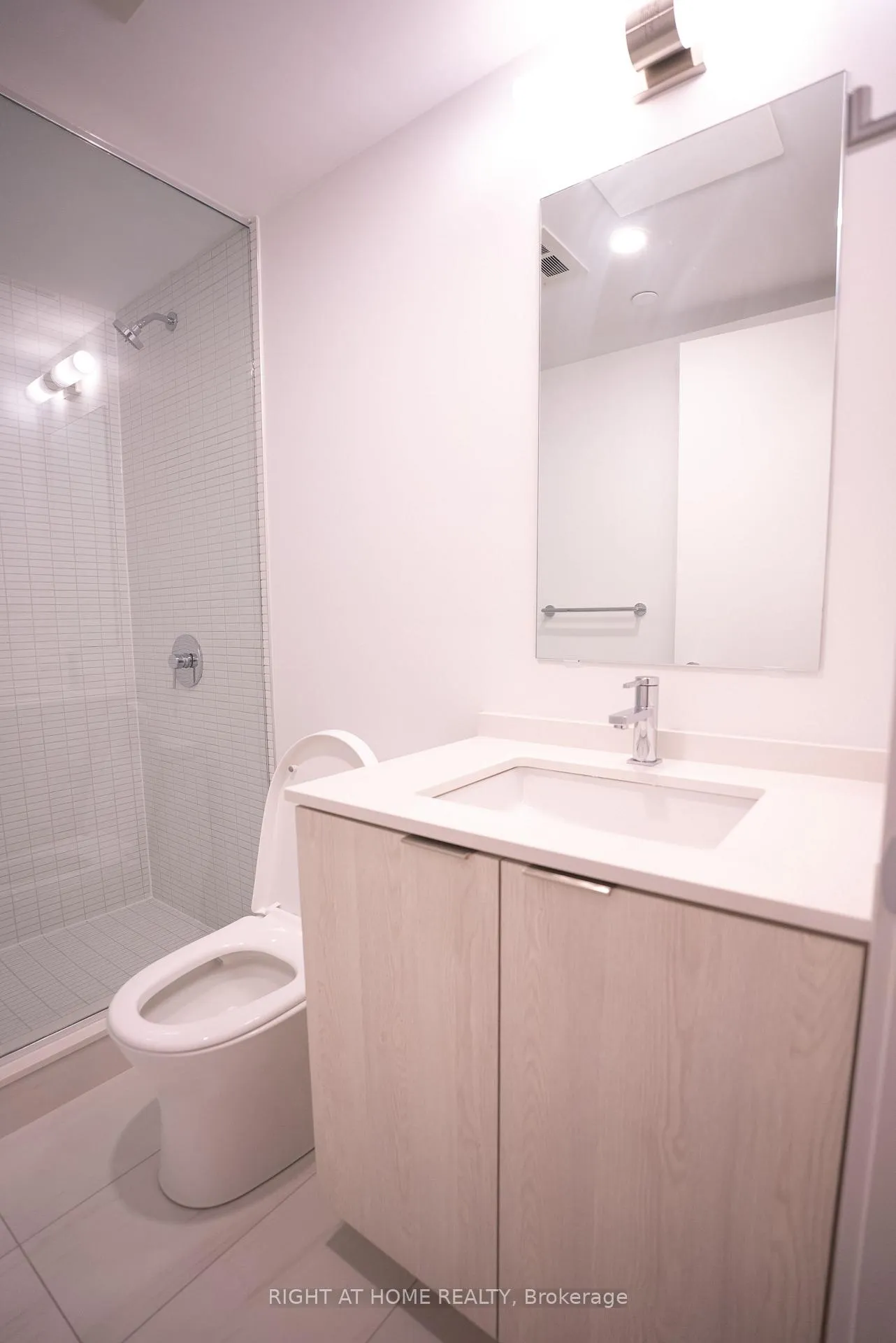 Photo 16 of Unit 619, 1 Jarvis Street, Hamilton, Beasley — HOMEH