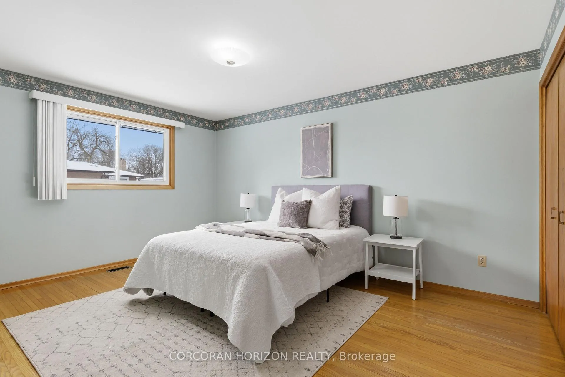 Photo 22 of 15 Confederation Drive, Kitchener — HOMEH