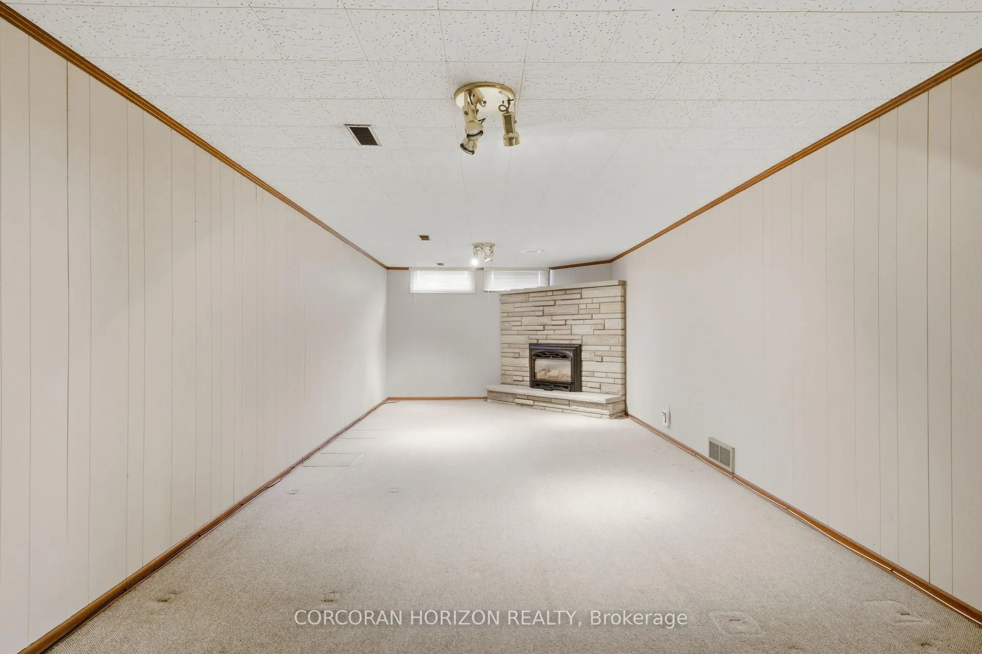 Photo 30 of 15 Confederation Drive, Kitchener — HOMEH