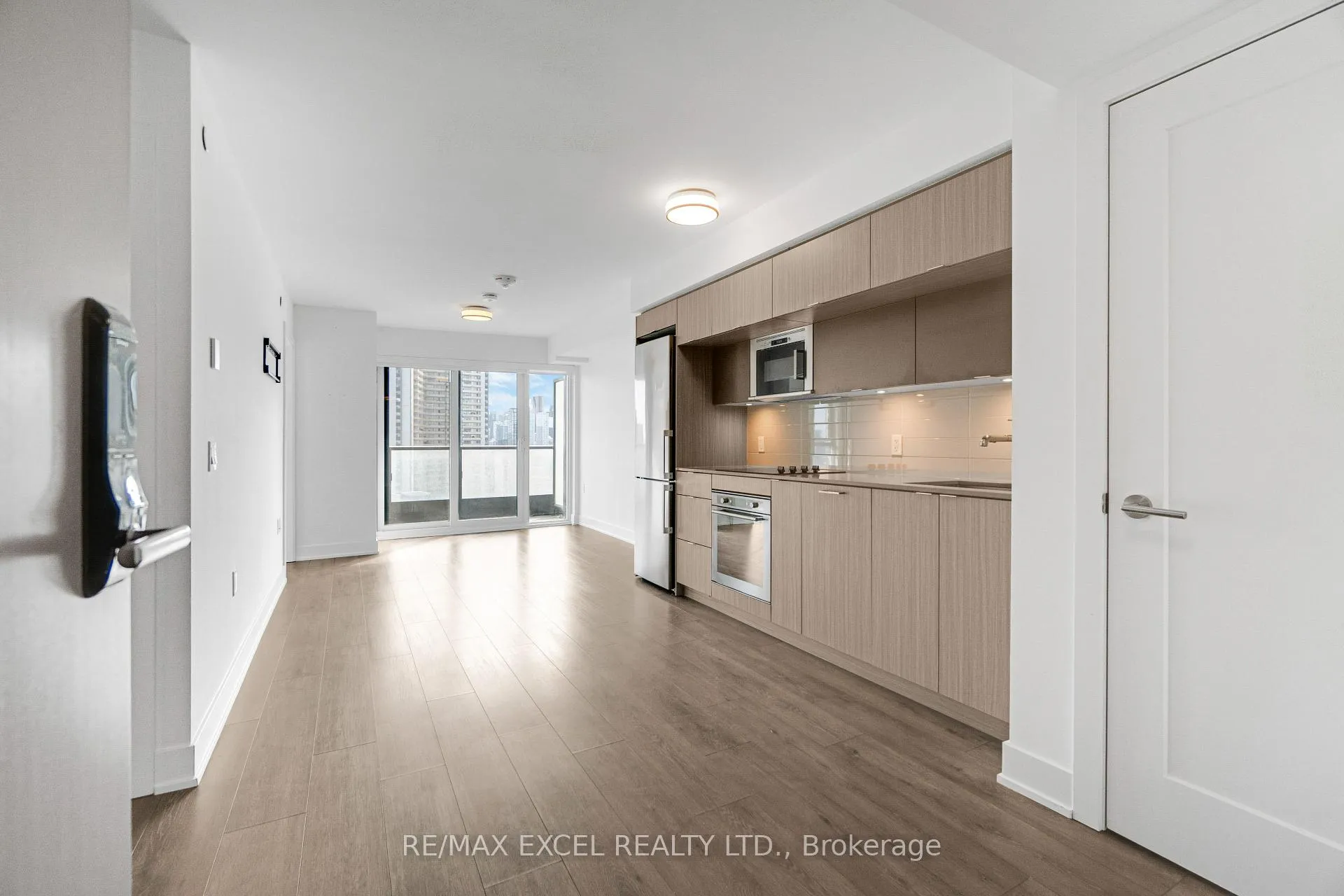 Photo 10 of Unit 1720, 585 Bloor Street E, Toronto, North St. James Town — HOMEH