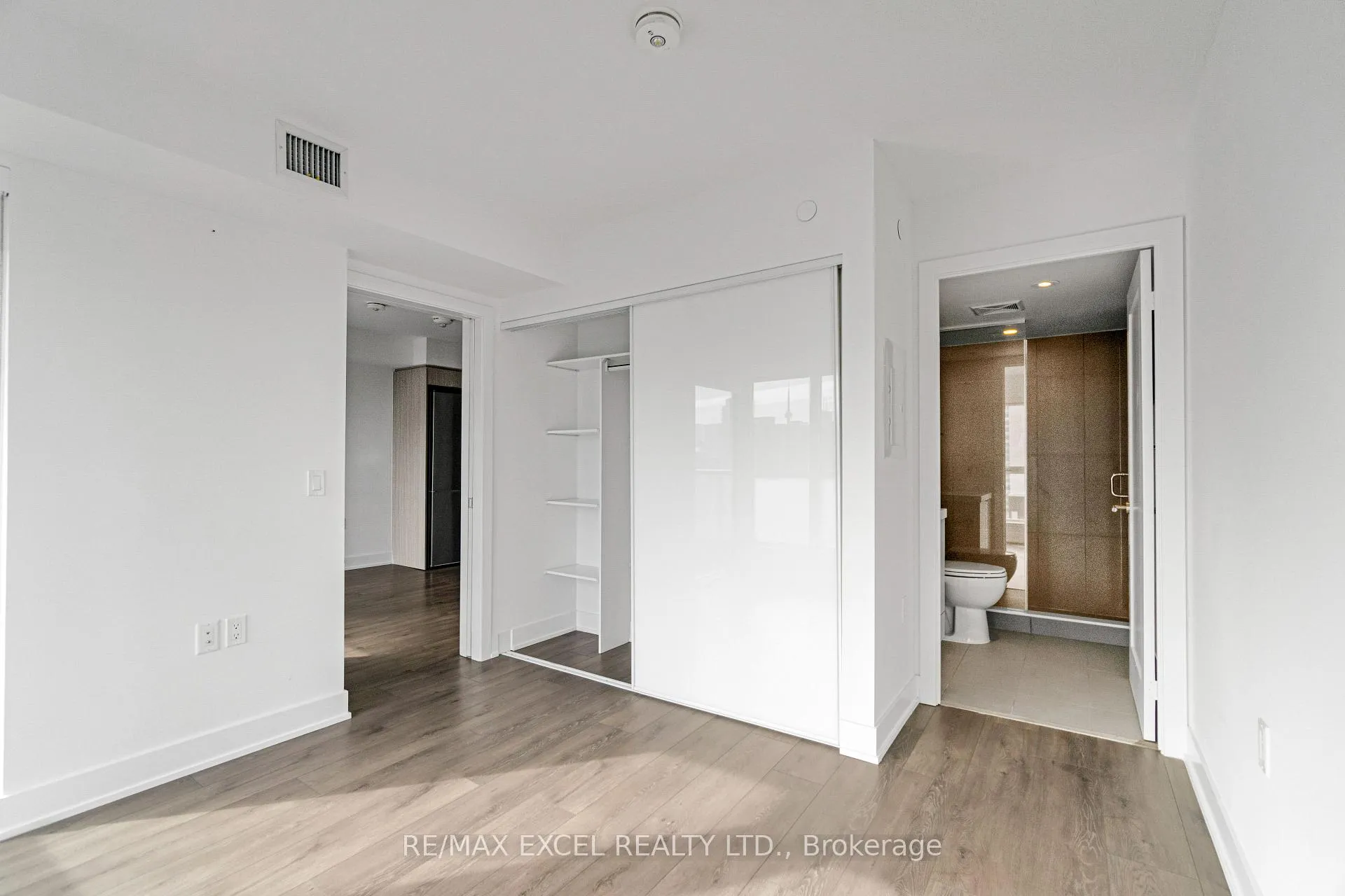 Photo 19 of Unit 1720, 585 Bloor Street E, Toronto, North St. James Town — HOMEH