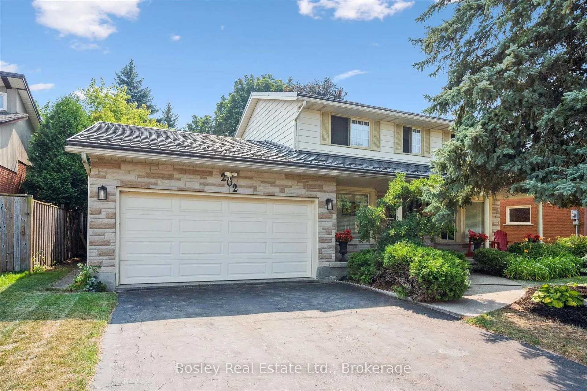 Photo 6 of 202 Dimson Avenue, Guelph, Kortright East — HOMEH