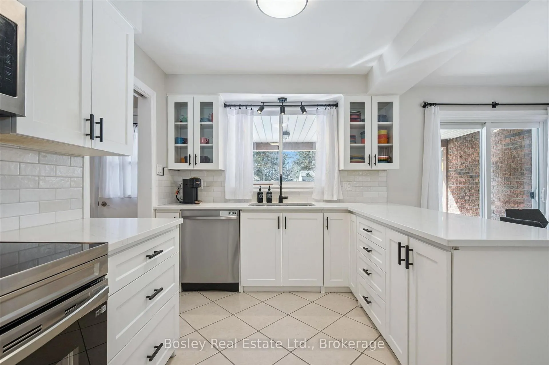 Photo 14 of 202 Dimson Avenue, Guelph, Kortright East — HOMEH