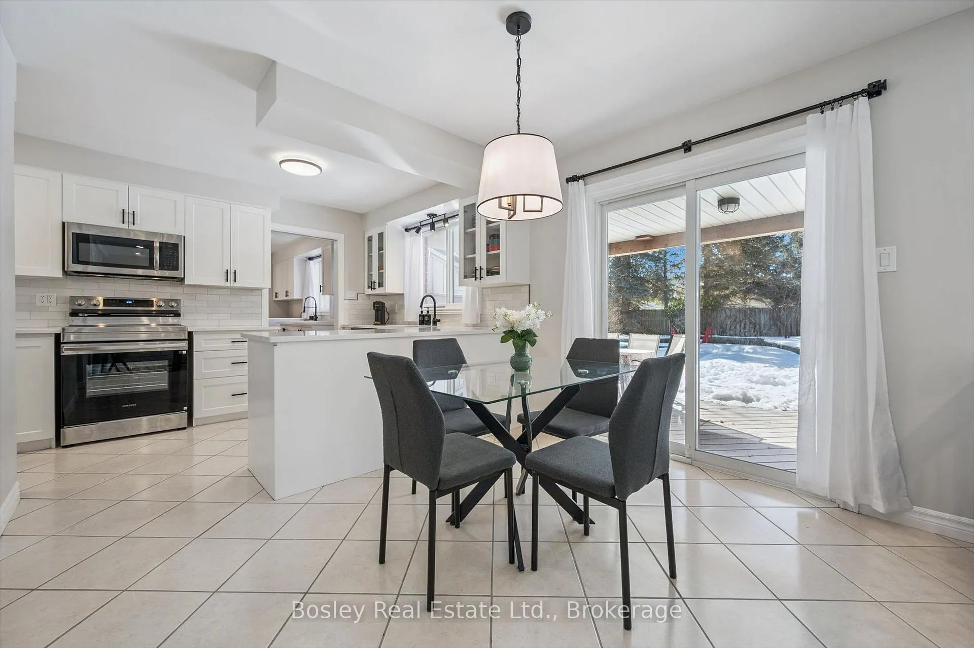 Photo 16 of 202 Dimson Avenue, Guelph, Kortright East — HOMEH