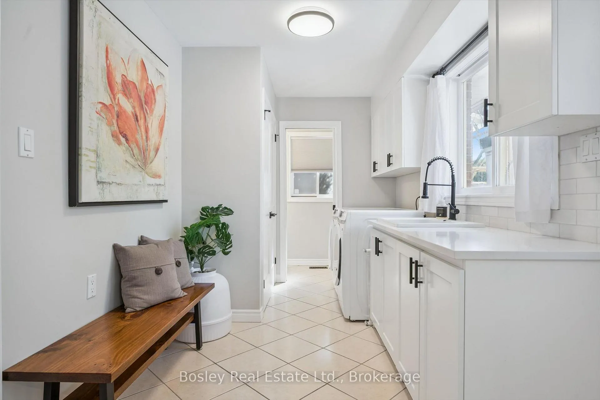 Photo 25 of 202 Dimson Avenue, Guelph, Kortright East — HOMEH