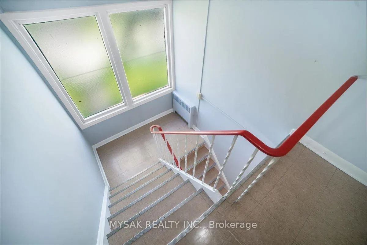 Photo 9 of 1033 Ravine Road, Oshawa, Lakeview — HOMEH