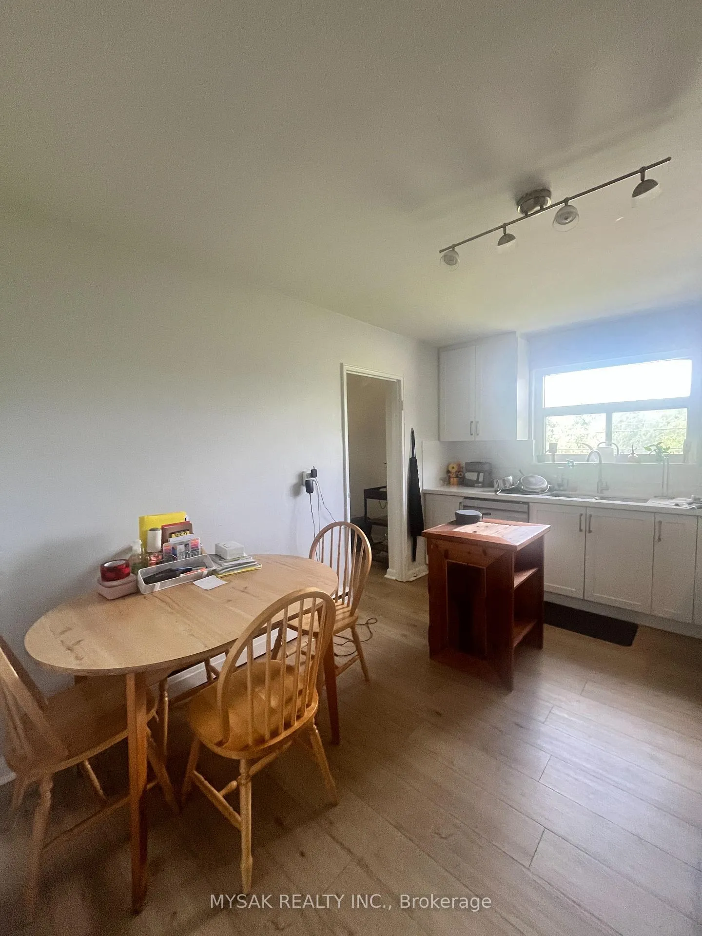 Photo 16 of 1033 Ravine Road, Oshawa, Lakeview — HOMEH