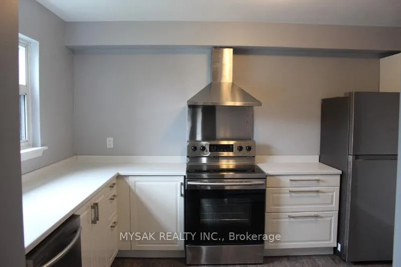 Photo 18 of 1033 Ravine Road, Oshawa, Lakeview — HOMEH