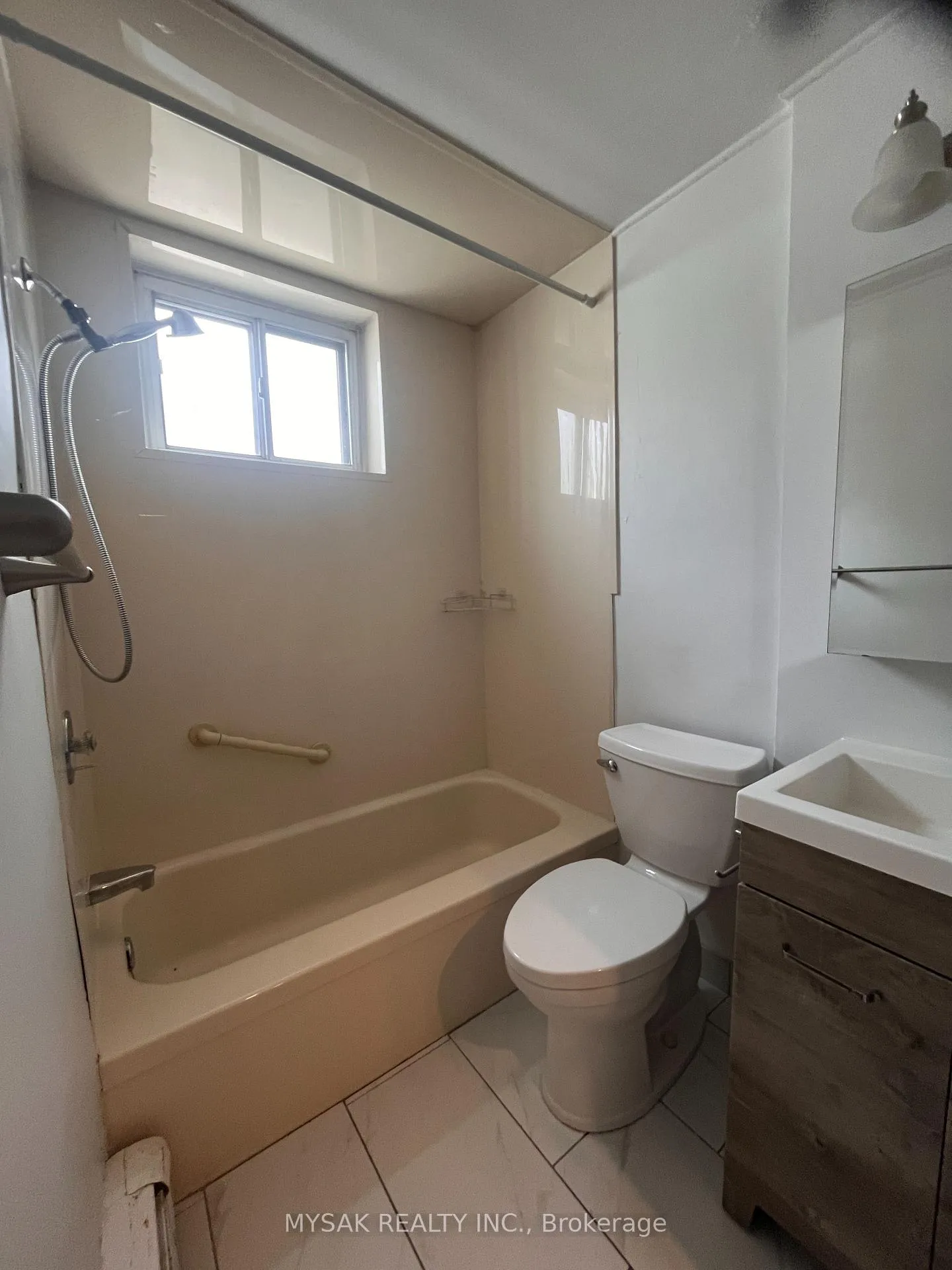 Photo 22 of 1033 Ravine Road, Oshawa, Lakeview — HOMEH