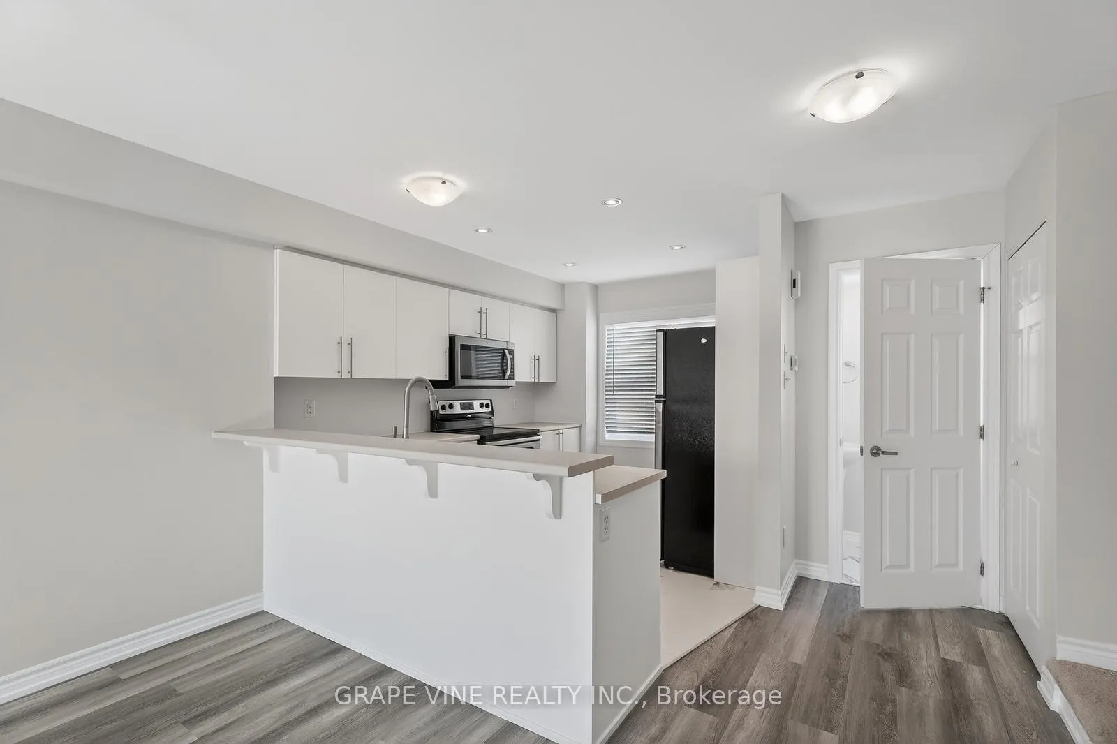Photo 12 of 750 Sanibel Private, Ottawa, Westcliffe Estates — HOMEH
