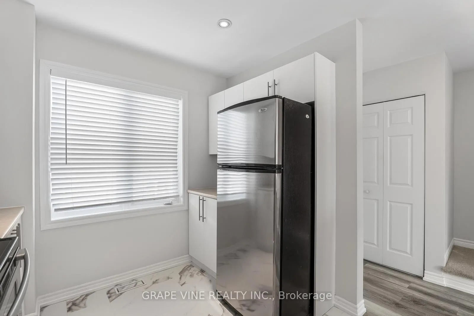 Photo 15 of 750 Sanibel Private, Ottawa, Westcliffe Estates — HOMEH