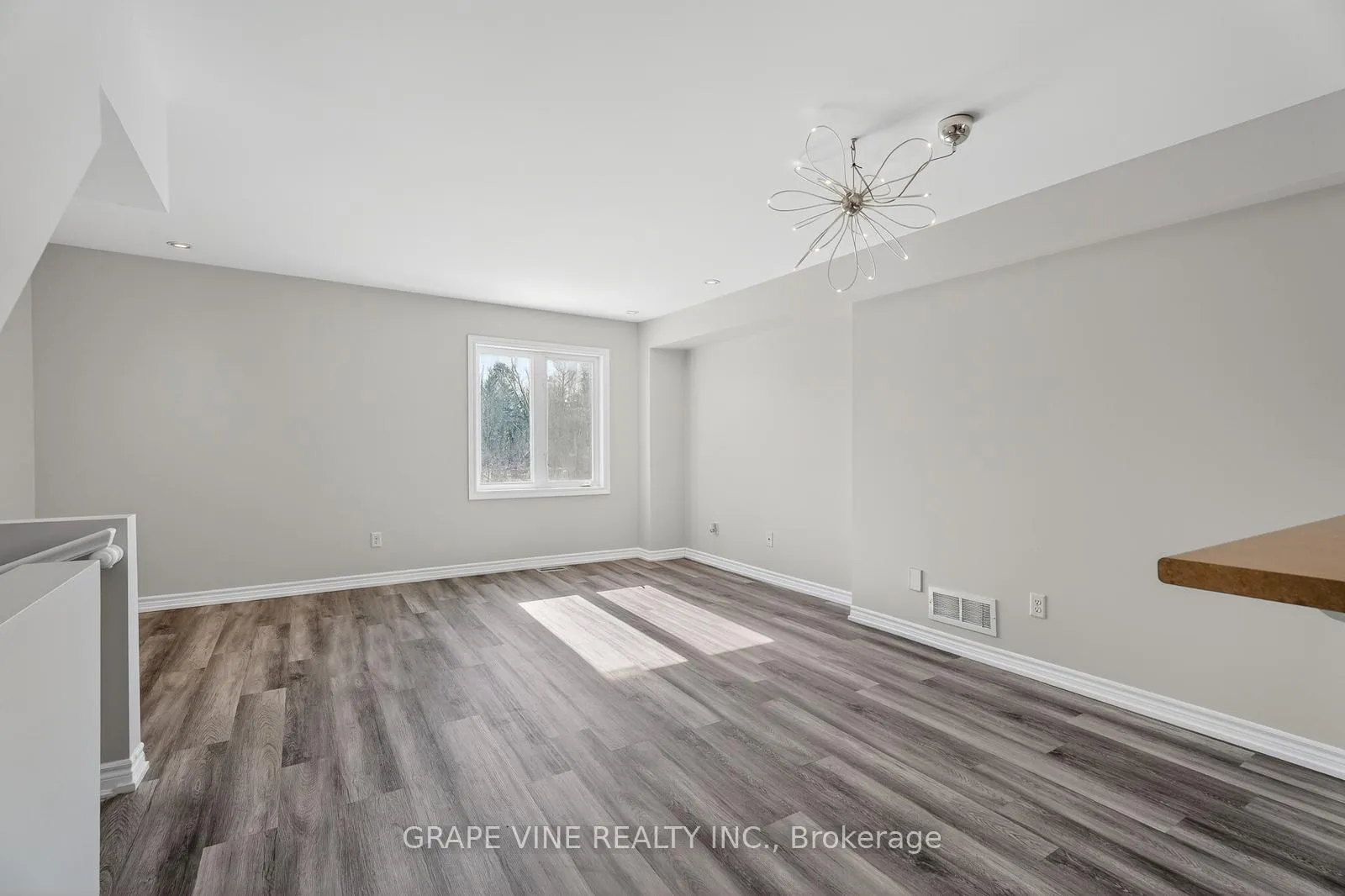 Photo 18 of 750 Sanibel Private, Ottawa, Westcliffe Estates — HOMEH