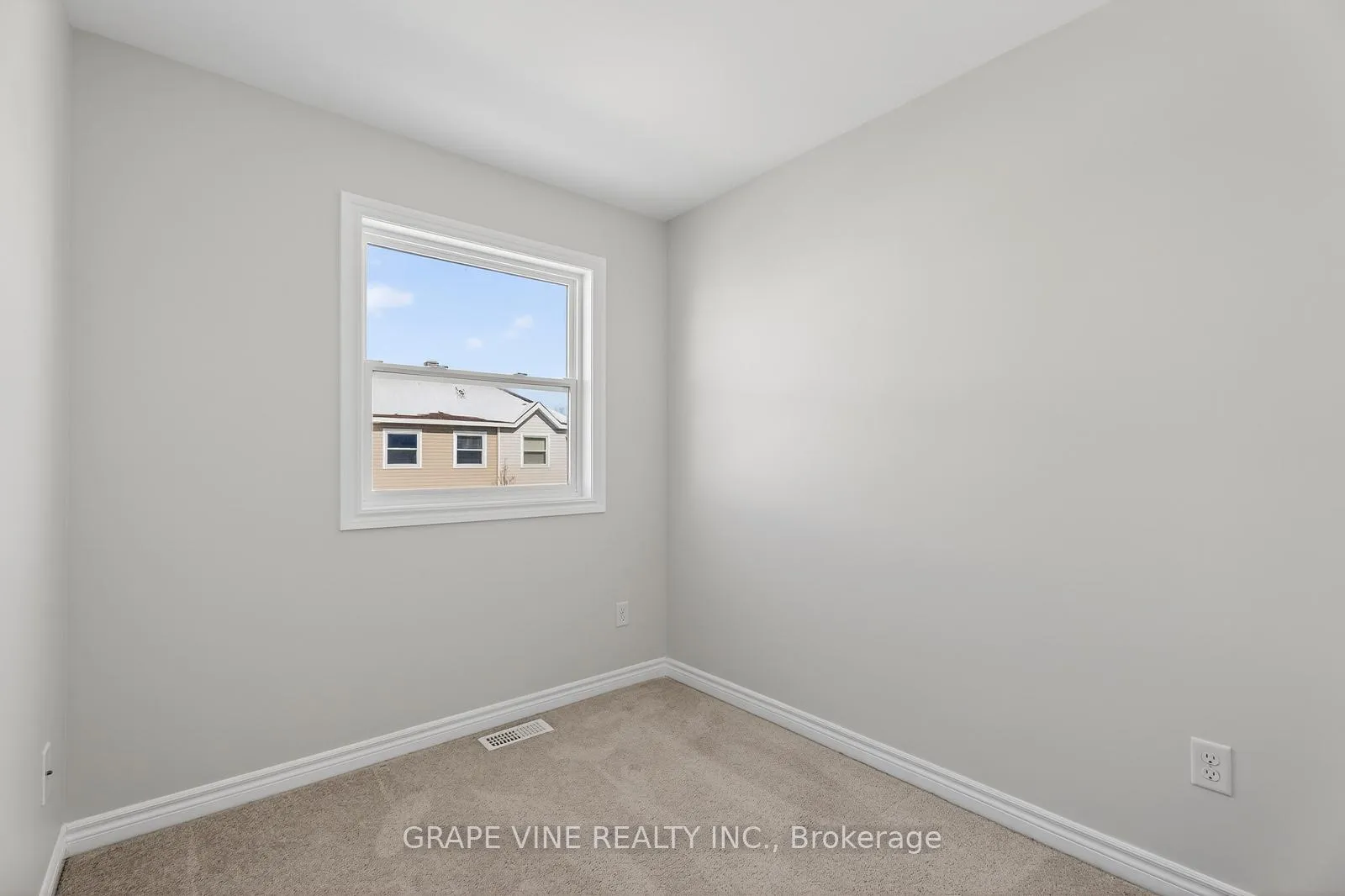 Photo 25 of 750 Sanibel Private, Ottawa, Westcliffe Estates — HOMEH