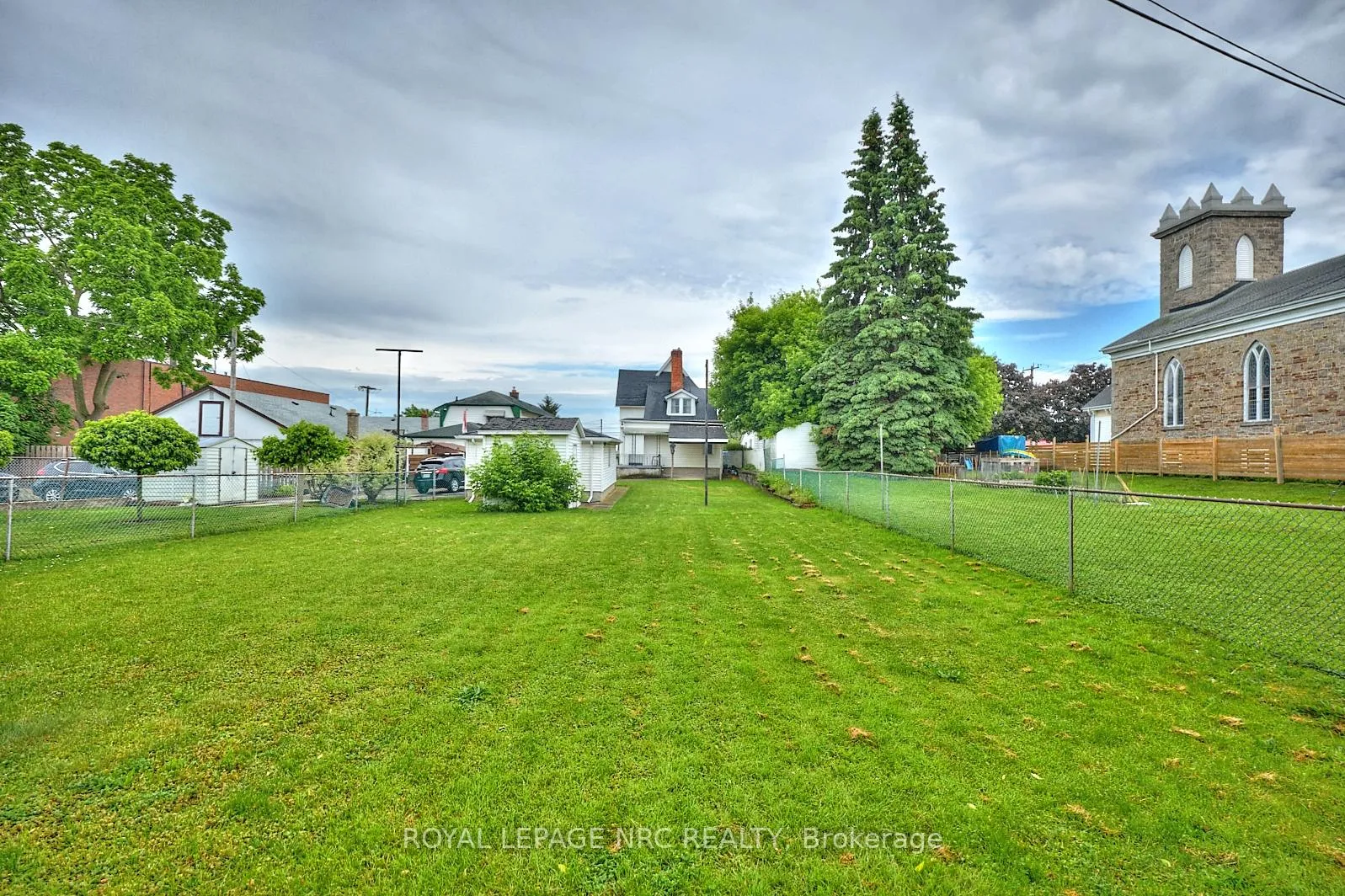Photo 9 of 9 Pine Street S, Thorold, Thorold Downtown — HOMEH