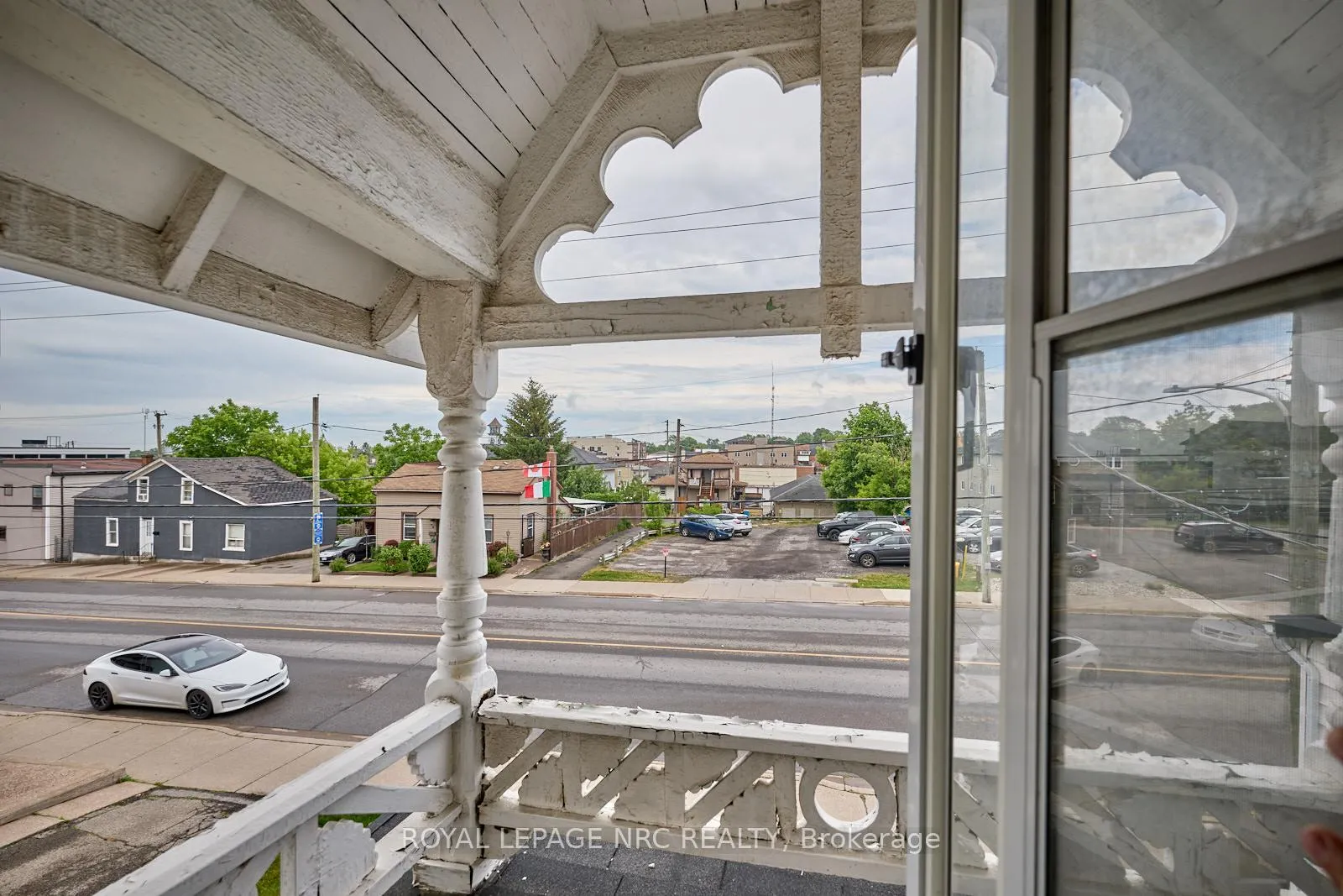 Photo 28 of 9 Pine Street S, Thorold, Thorold Downtown — HOMEH