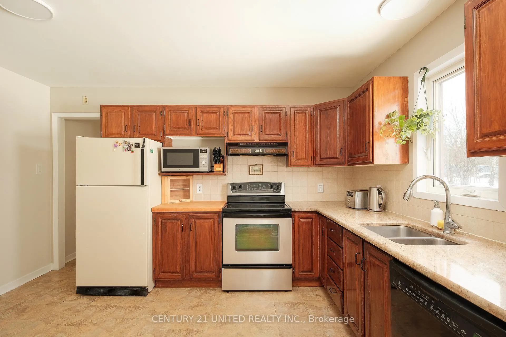 Photo 13 of 228 County Road 28, Cavan Monaghan, Cavan Twp — HOMEH