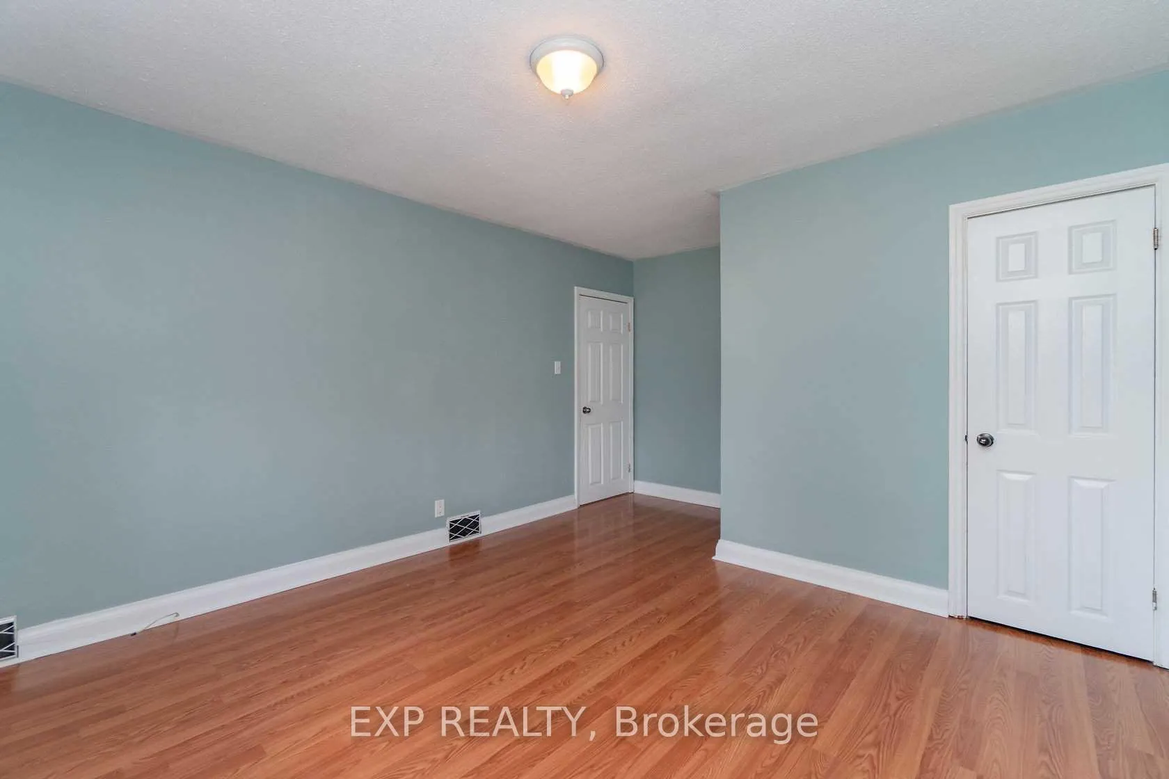 Photo 5 of 204 John Street, Brampton, Queen Street Corridor — HOMEH
