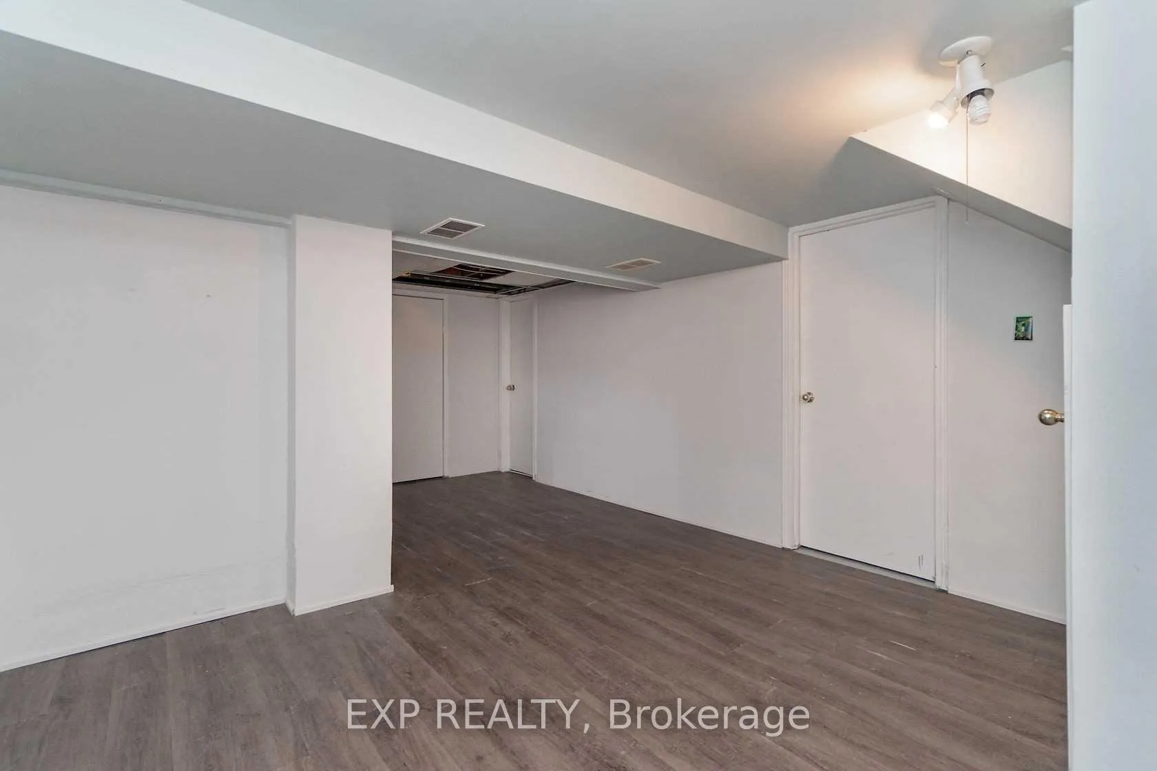 Photo 13 of 204 John Street, Brampton, Queen Street Corridor — HOMEH