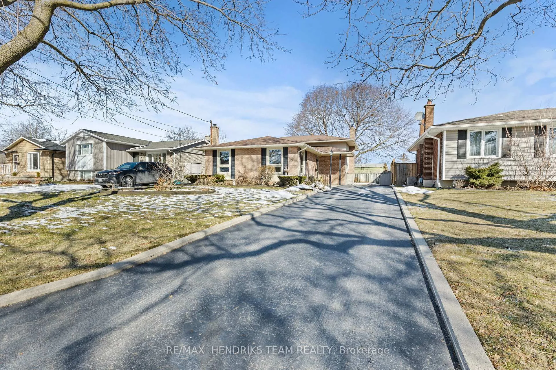 Photo 1 of 5 Sheridan Drive, St. Catharines, Bunting/Linwell — HOMEH