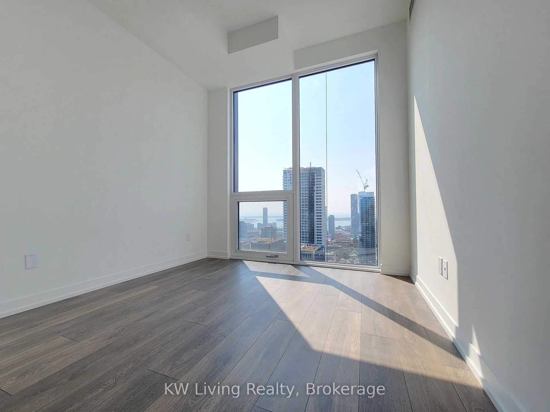 Photo 8 of Unit Ph06, 82 Dalhousie Street, Toronto, Church-Yonge Corridor — HOMEH
