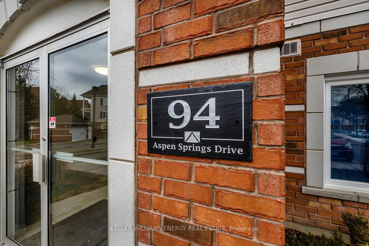 Photo 3 of Unit 104, 94 Aspen Springs Drive, Clarington, Bowmanville — HOMEH