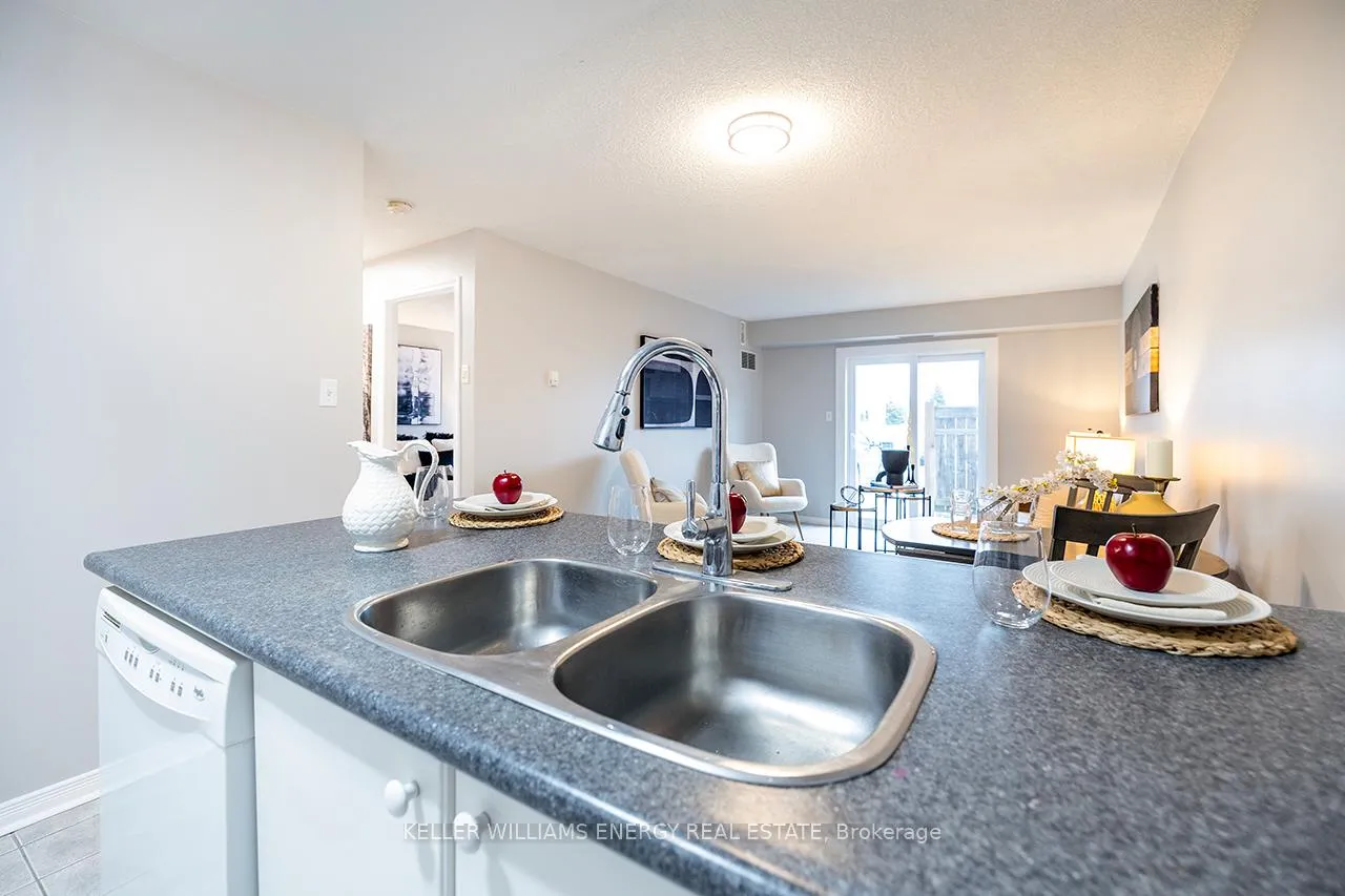 Photo 7 of Unit 104, 94 Aspen Springs Drive, Clarington, Bowmanville — HOMEH
