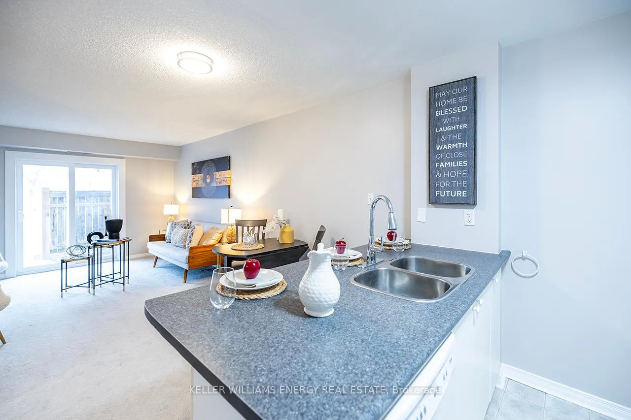 Photo 8 of Unit 104, 94 Aspen Springs Drive, Clarington, Bowmanville — HOMEH