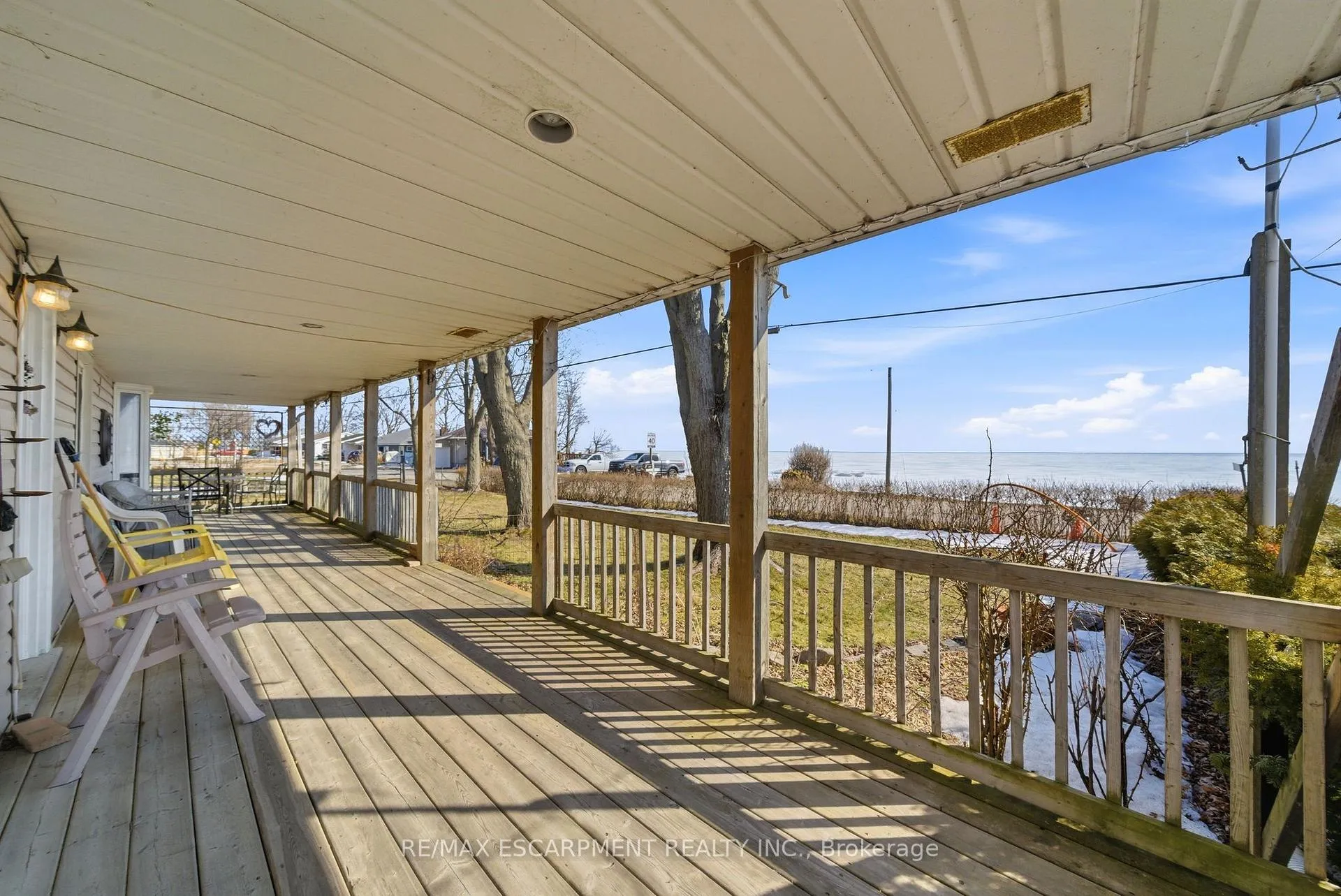 Front of 153 Blue Water Parkway