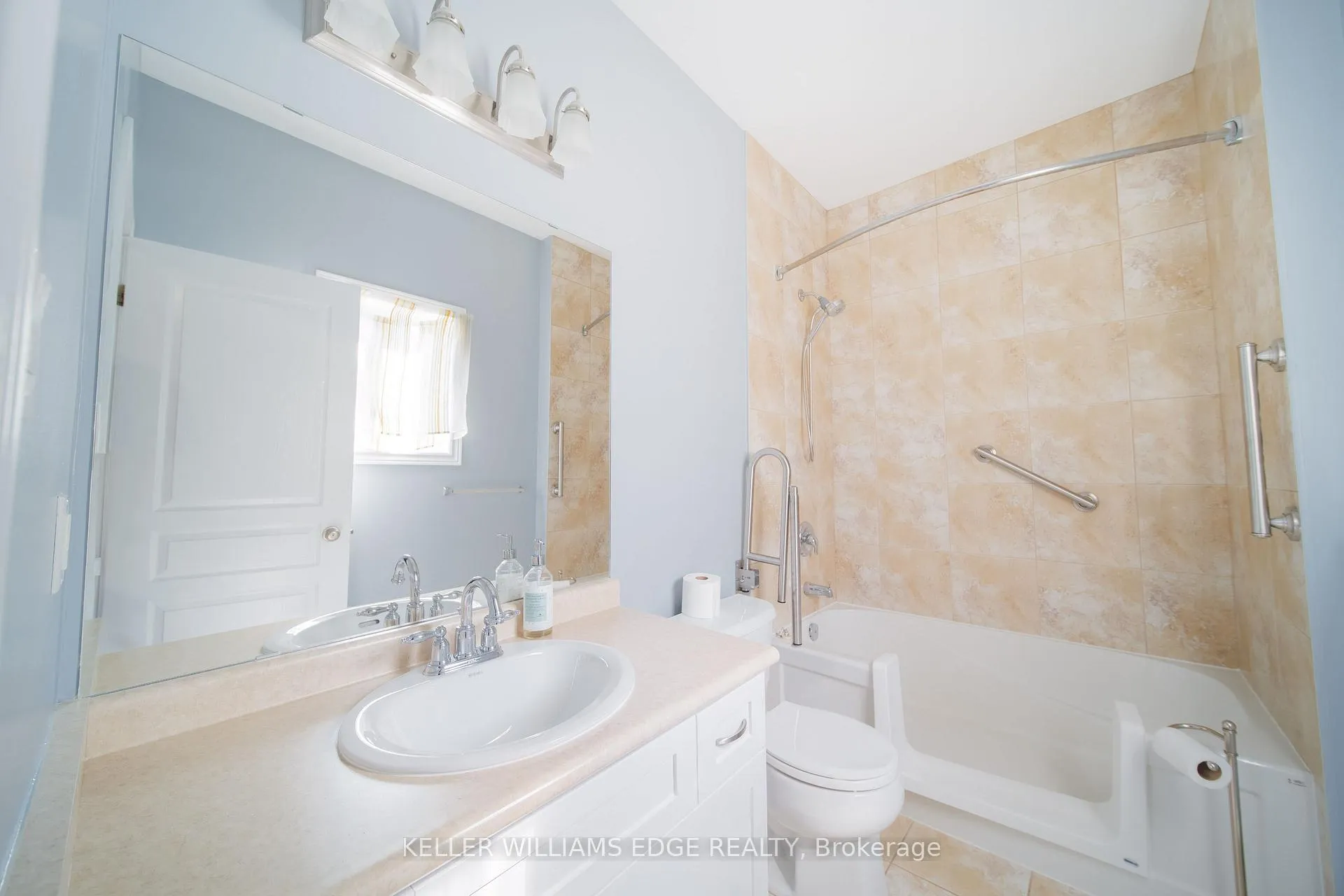 Photo 12 of Unit 17, 31 Book Road, Grimsby, Grimsby East — HOMEH