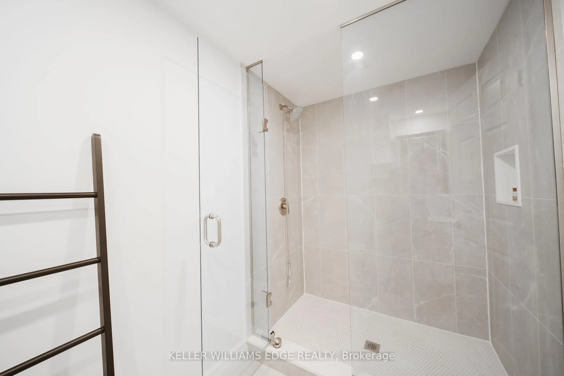 Photo 35 of Unit 17, 31 Book Road, Grimsby, Grimsby East — HOMEH