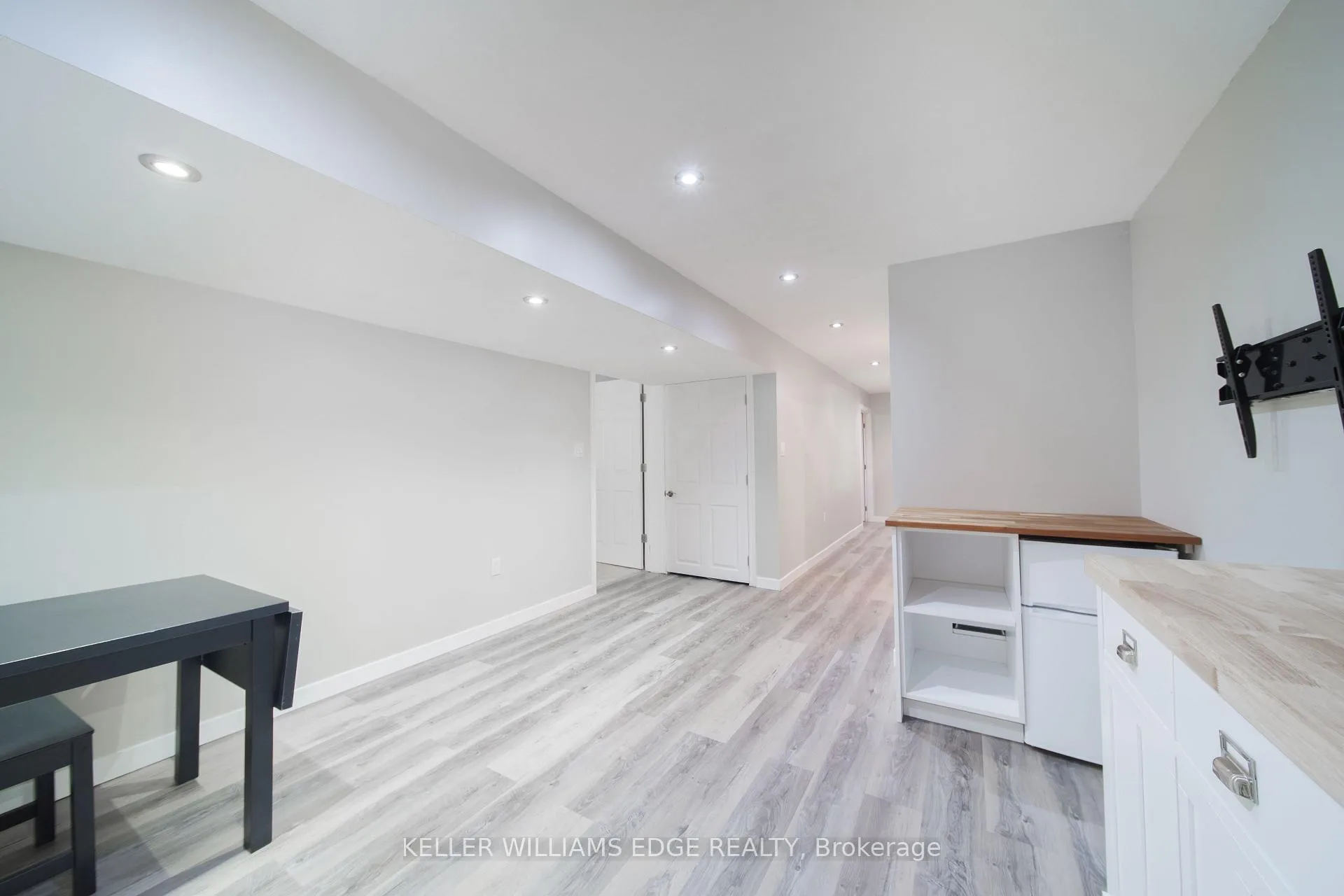 Photo 37 of Unit 17, 31 Book Road, Grimsby, Grimsby East — HOMEH