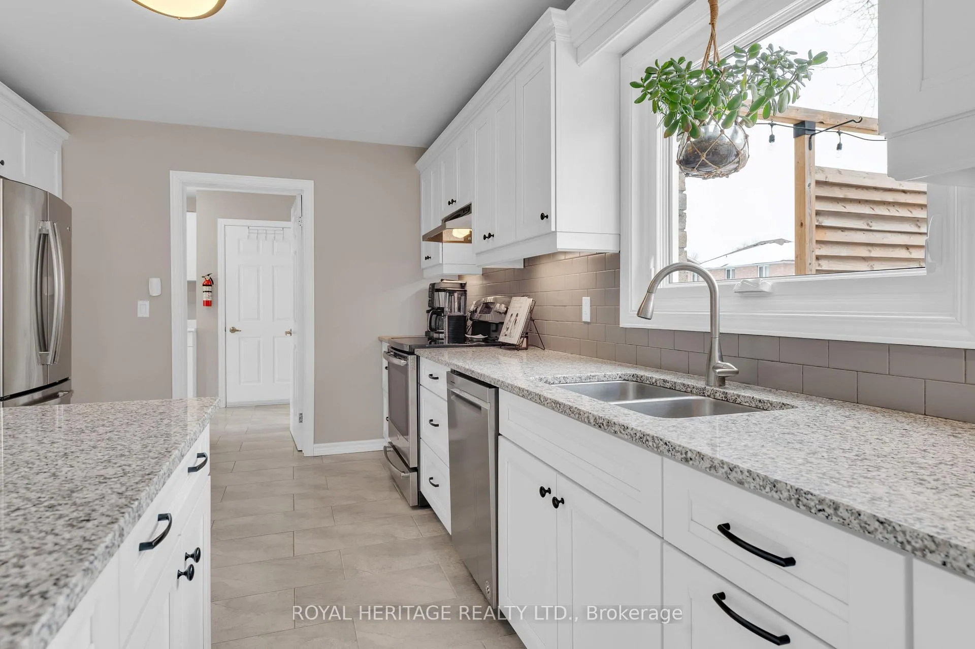 Photo 9 of 92 Parkview Heights, Quinte West, Murray Ward — HOMEH