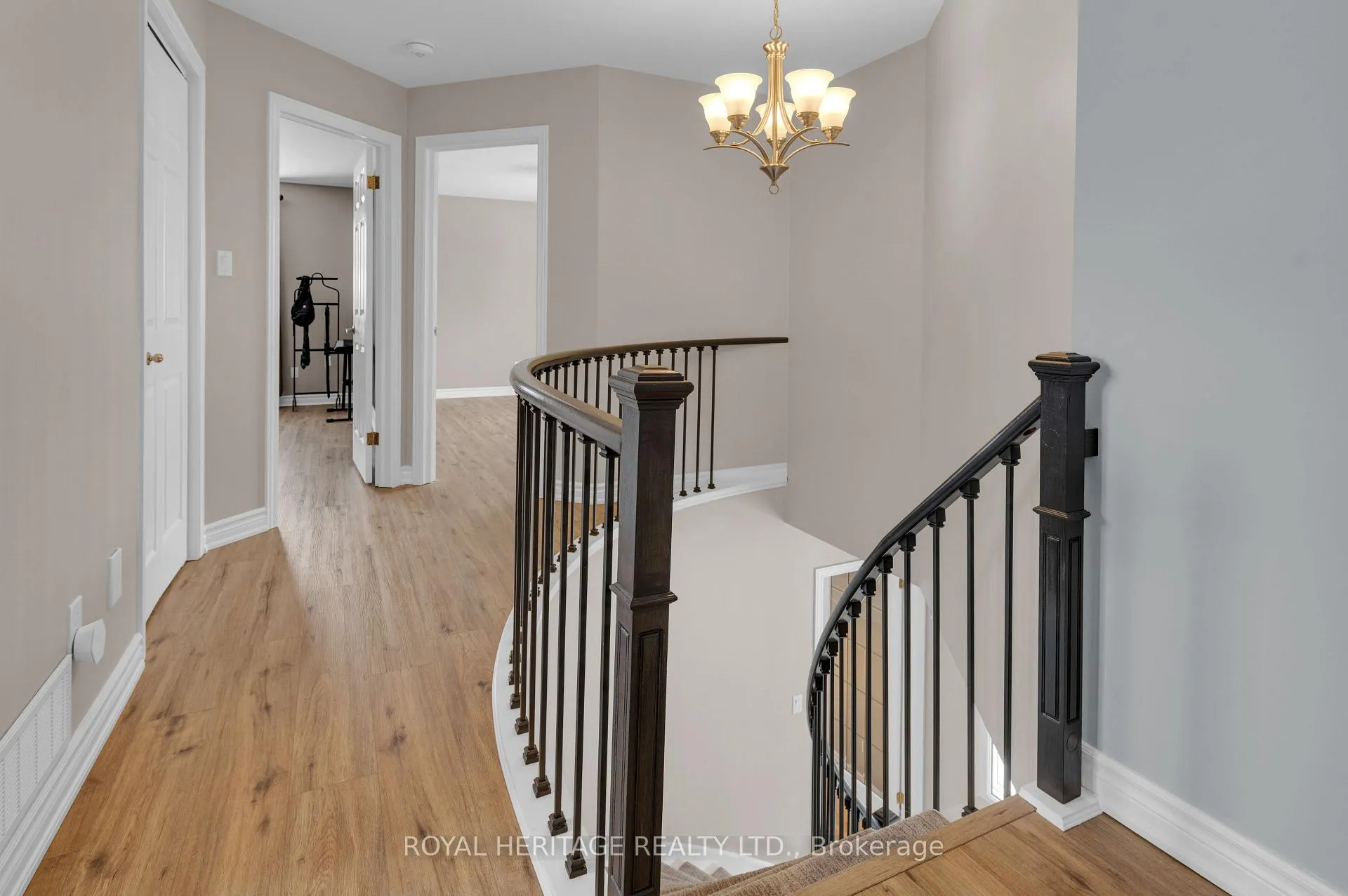 Photo 19 of 92 Parkview Heights, Quinte West, Murray Ward — HOMEH