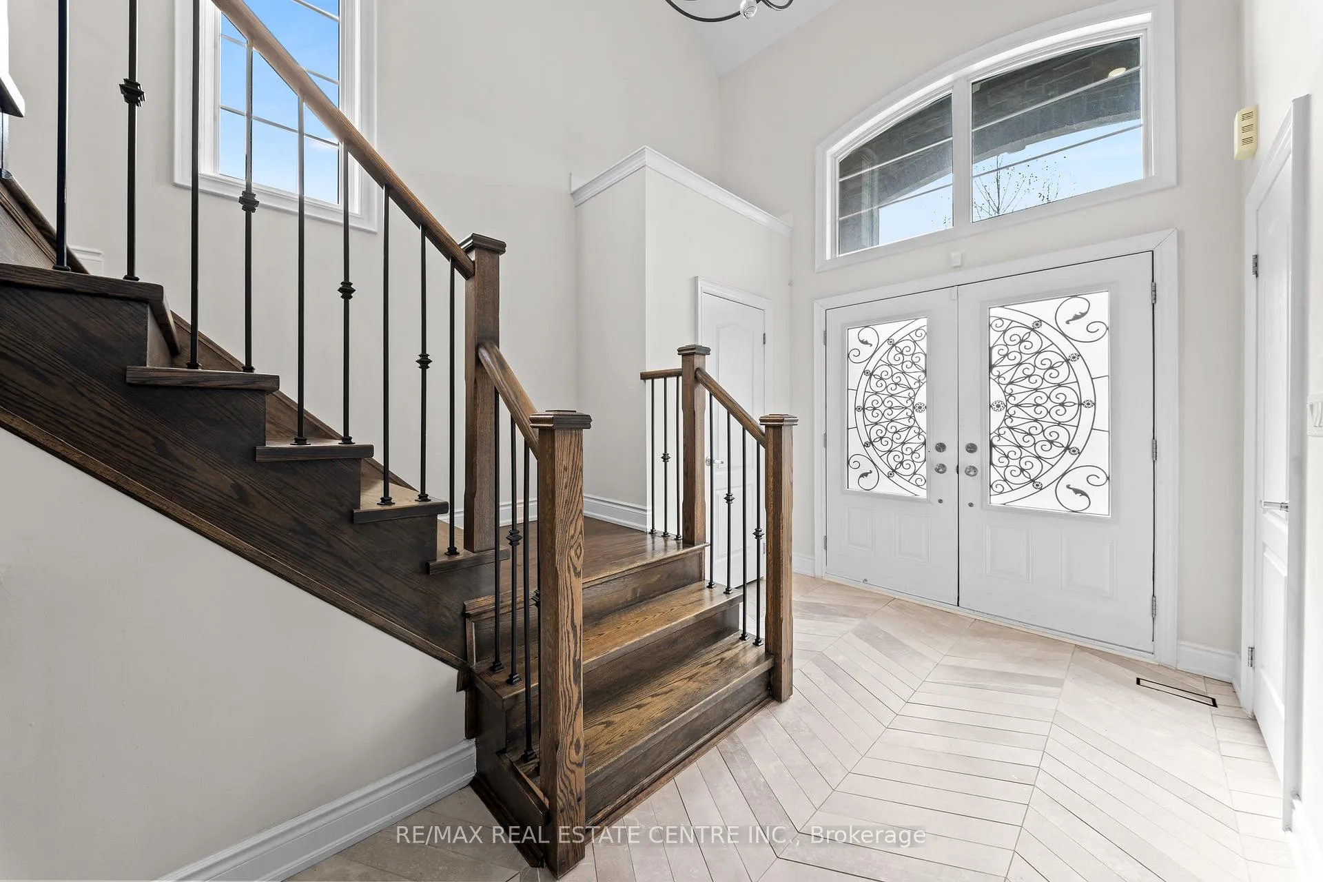 Photo 7 of 23 Prairie Creek Crescent, Brampton, Bram West — HOMEH