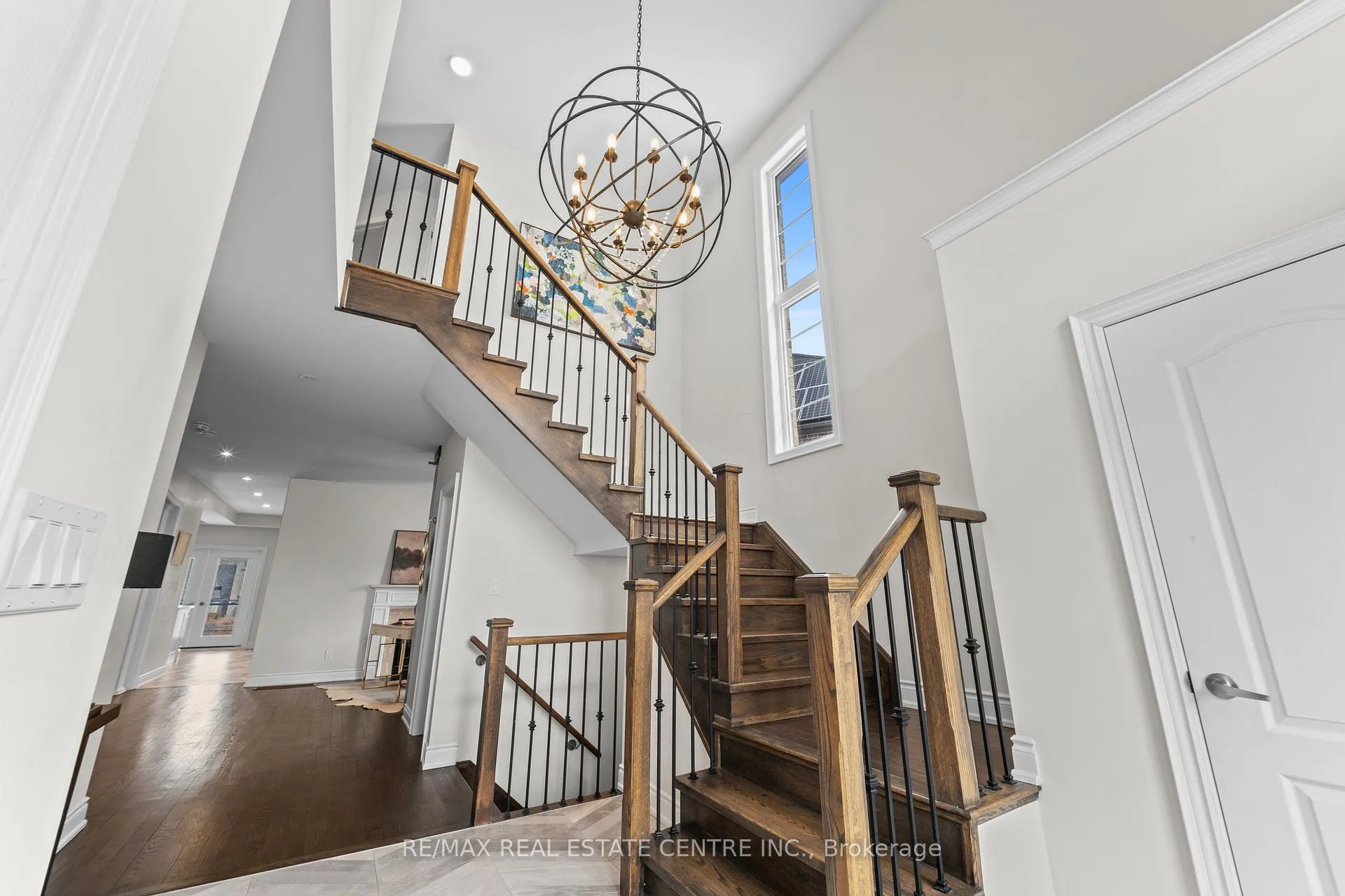 Photo 10 of 23 Prairie Creek Crescent, Brampton, Bram West — HOMEH