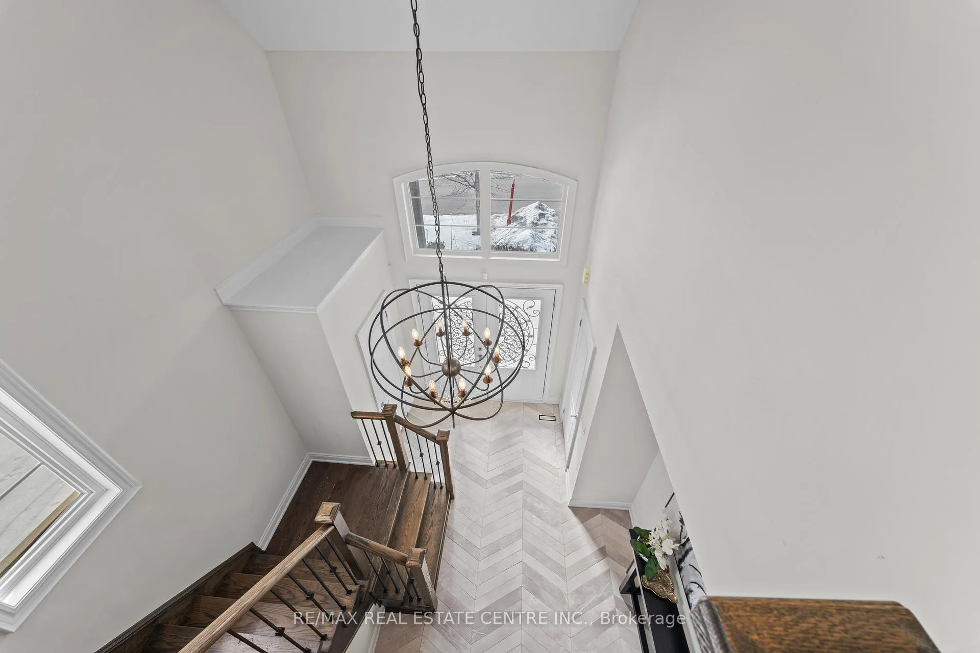 Photo 11 of 23 Prairie Creek Crescent, Brampton, Bram West — HOMEH