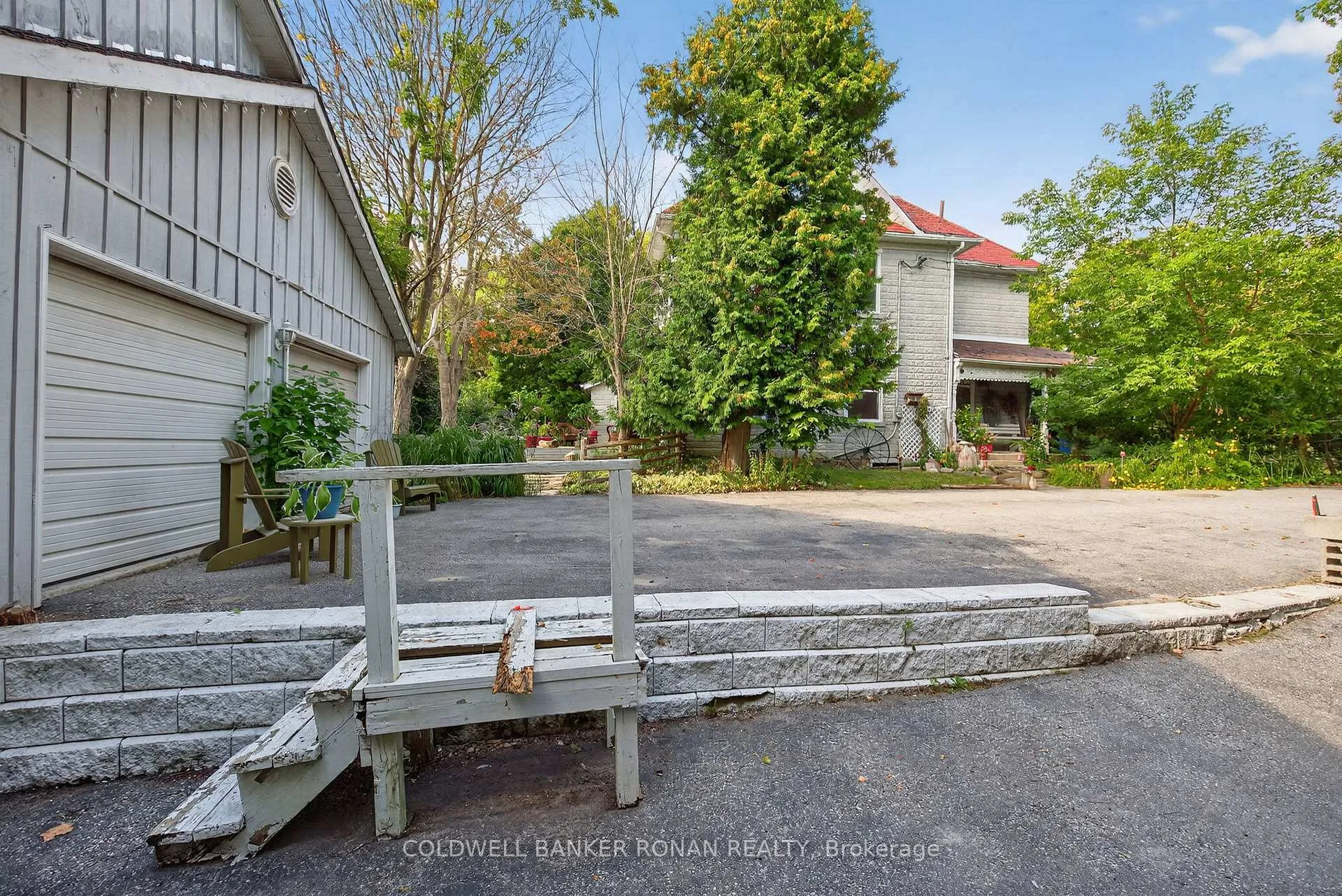 Photo 8 of 1516 17th Side Road, New Tecumseth, Rural New Tecumseth — HOMEH