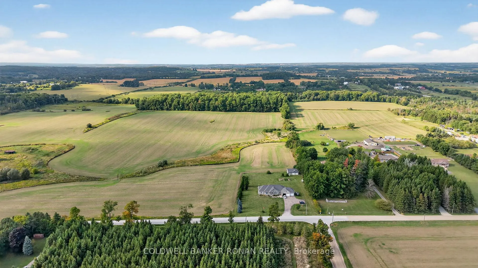 Photo 26 of 1516 17th Side Road, New Tecumseth, Rural New Tecumseth — HOMEH