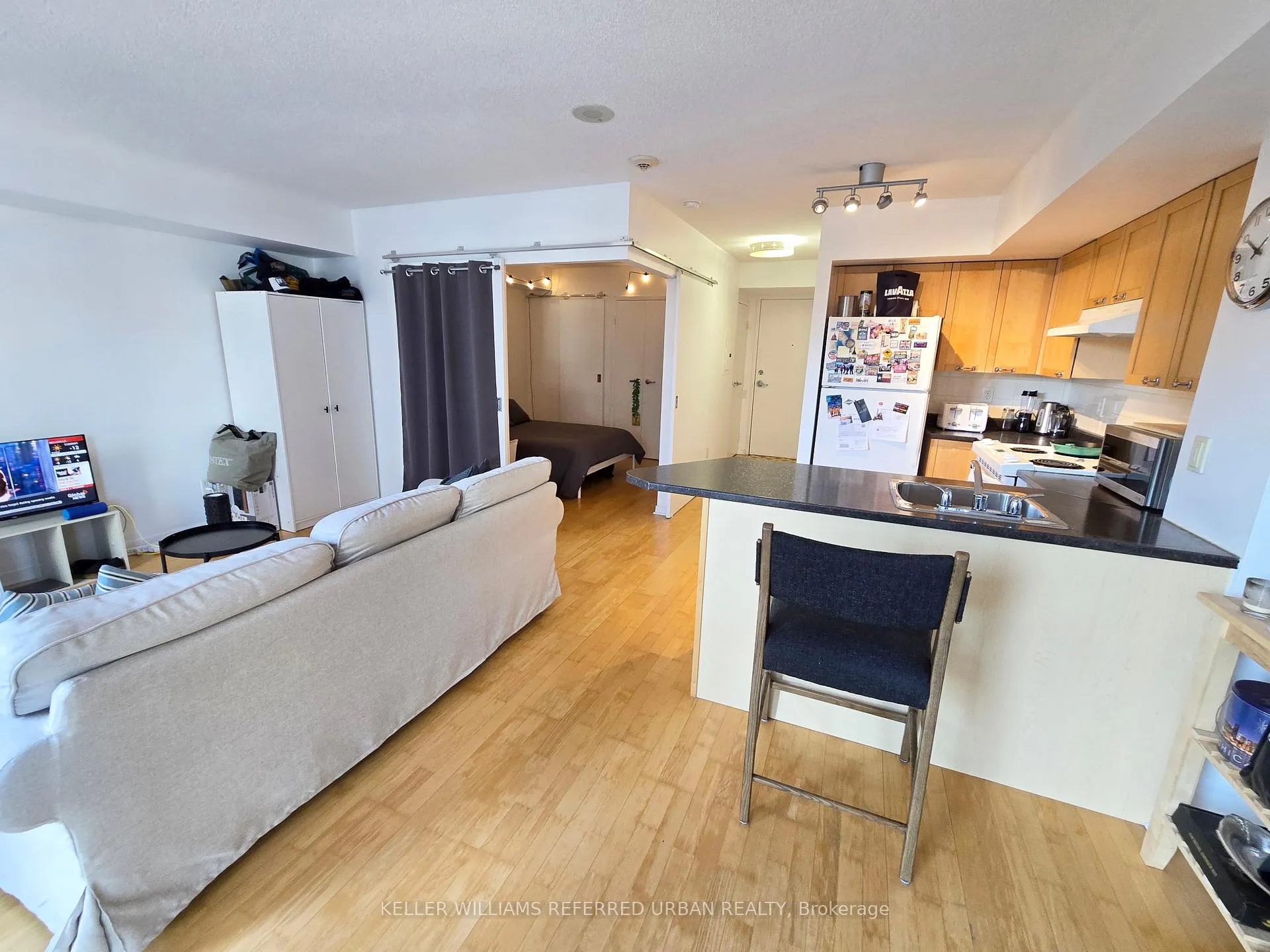 Photo 9 of Unit 609, 75 Dalhousie Street, Toronto, Church-Yonge Corridor — HOMEH