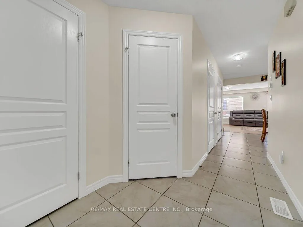 Photo 4 of 181 Summit Ridge Trail, Guelph, Grange Road — HOMEH