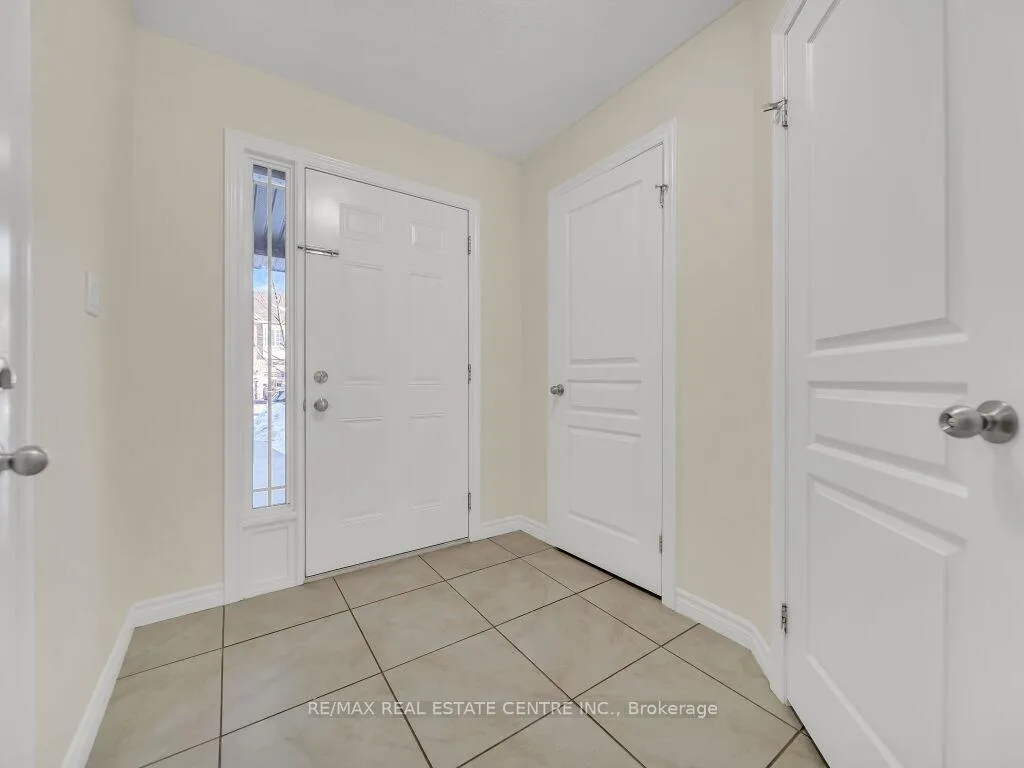 Photo 5 of 181 Summit Ridge Trail, Guelph, Grange Road — HOMEH