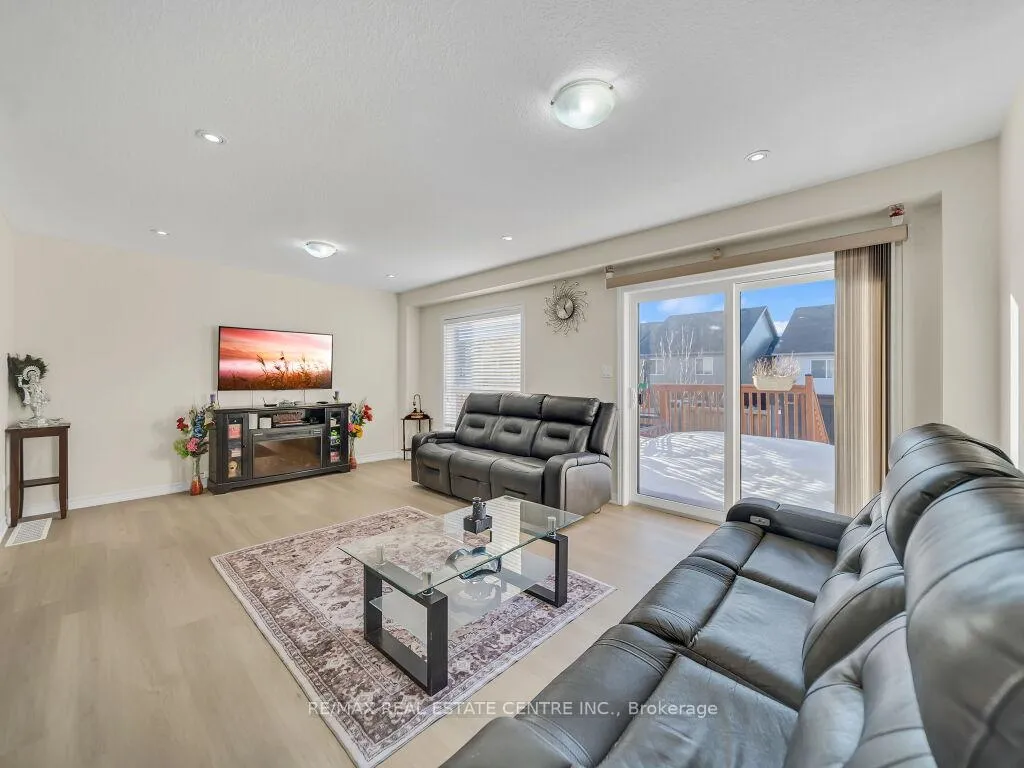 Photo 7 of 181 Summit Ridge Trail, Guelph, Grange Road — HOMEH