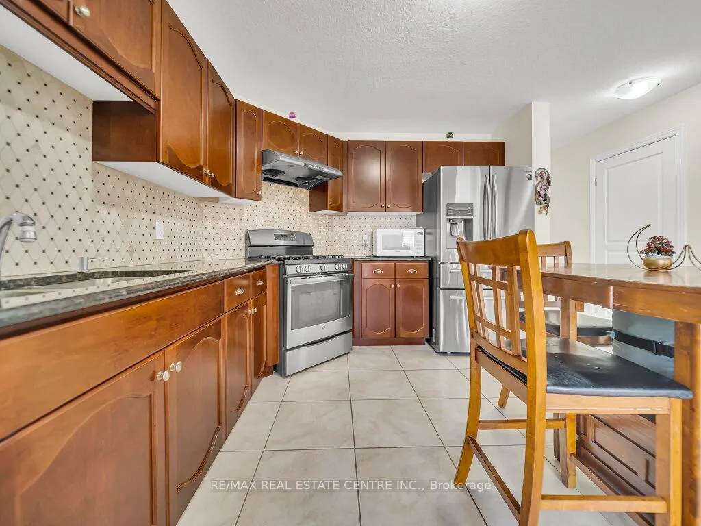 Photo 10 of 181 Summit Ridge Trail, Guelph, Grange Road — HOMEH