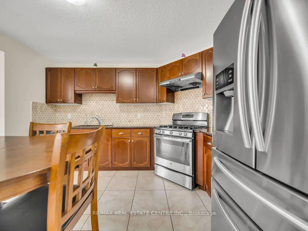 Photo 11 of 181 Summit Ridge Trail, Guelph, Grange Road — HOMEH