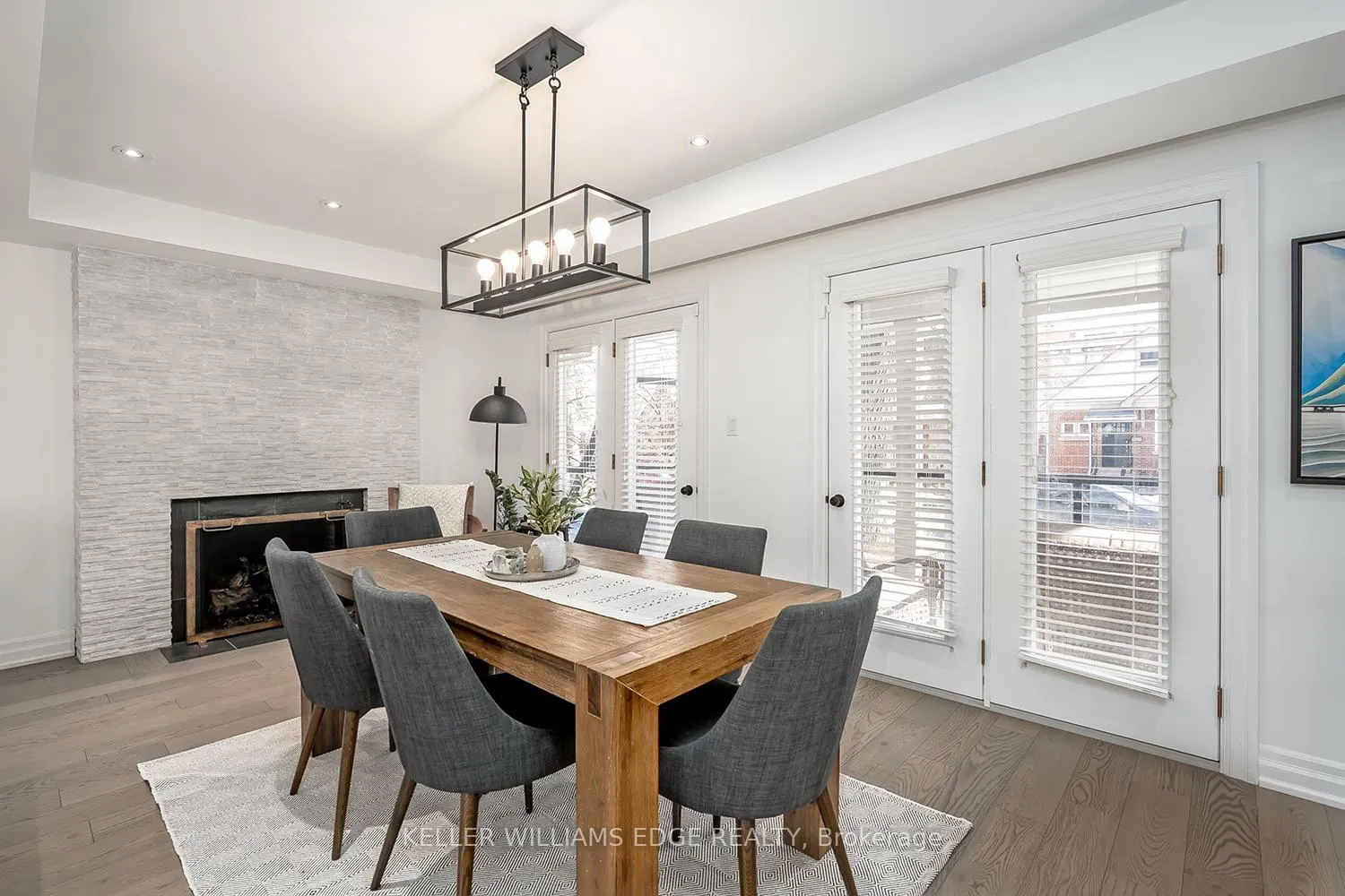 Photo 4 of 500 Burlington Avenue, Burlington, Brant — HOMEH