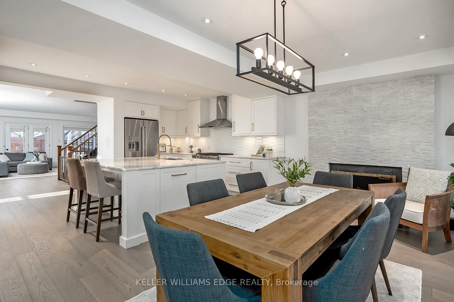 Photo 6 of 500 Burlington Avenue, Burlington, Brant — HOMEH