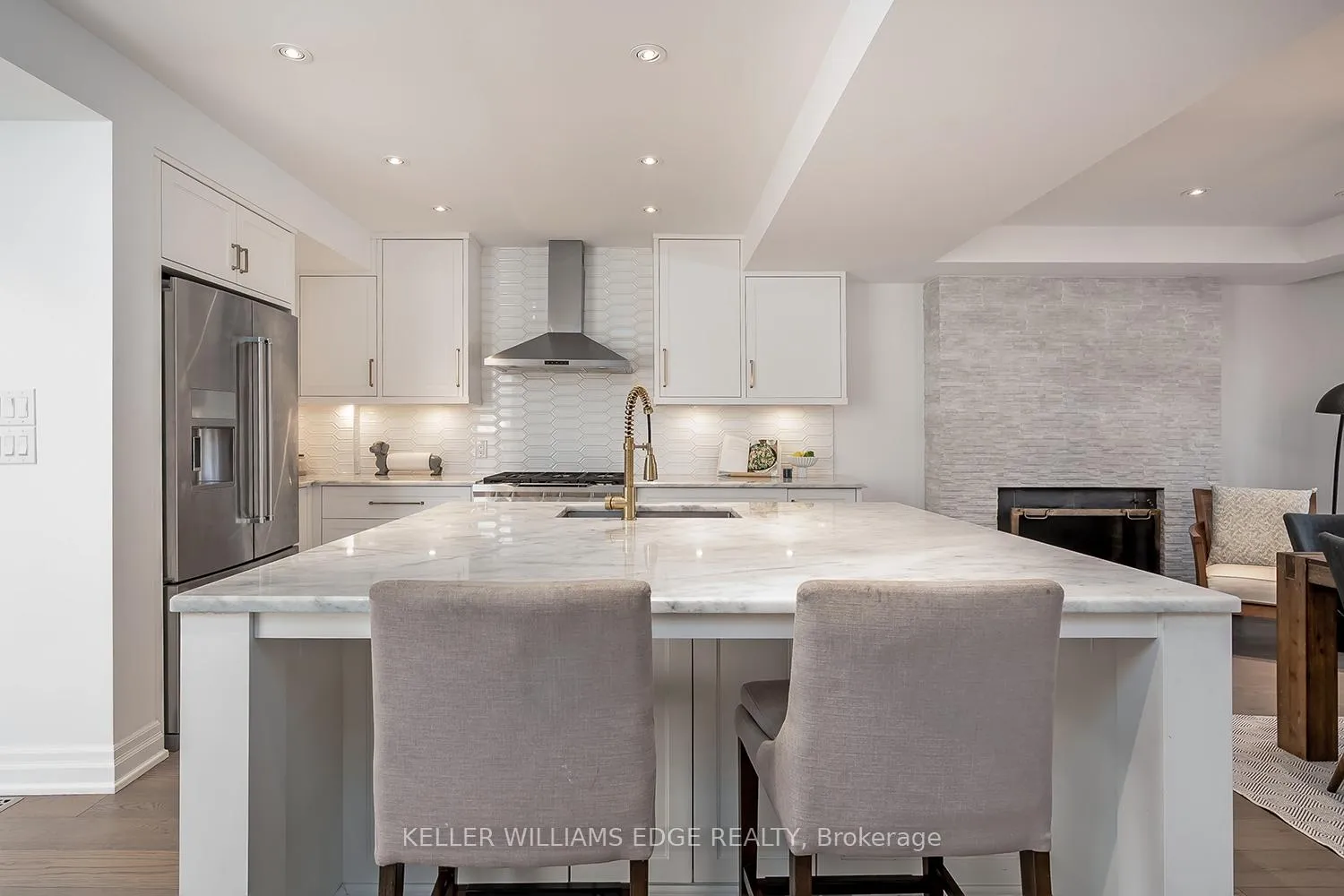 Photo 7 of 500 Burlington Avenue, Burlington, Brant — HOMEH