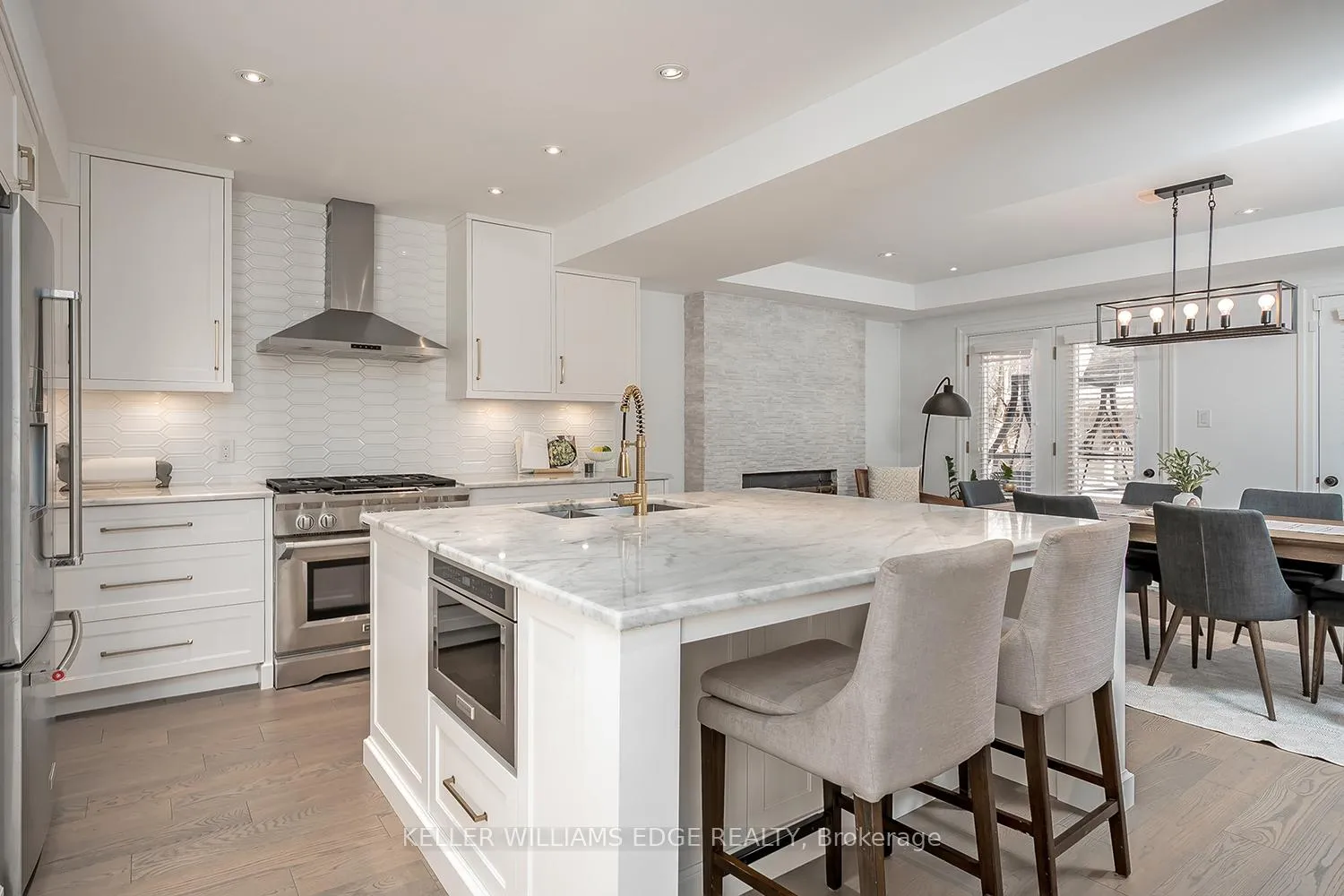 Photo 8 of 500 Burlington Avenue, Burlington, Brant — HOMEH